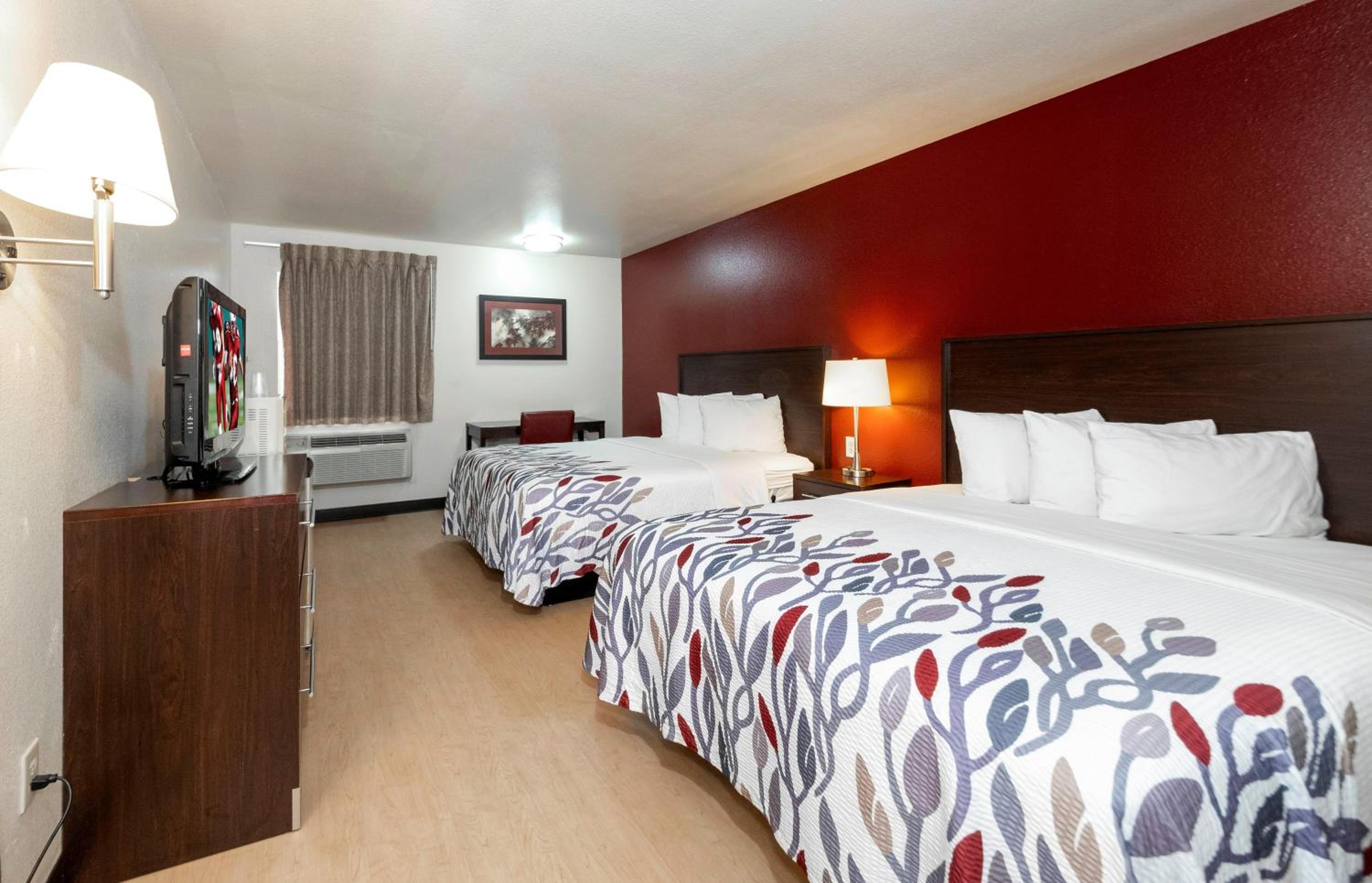 Deluxe Double Room with Two Double Beds - Non-Smoking photo 1