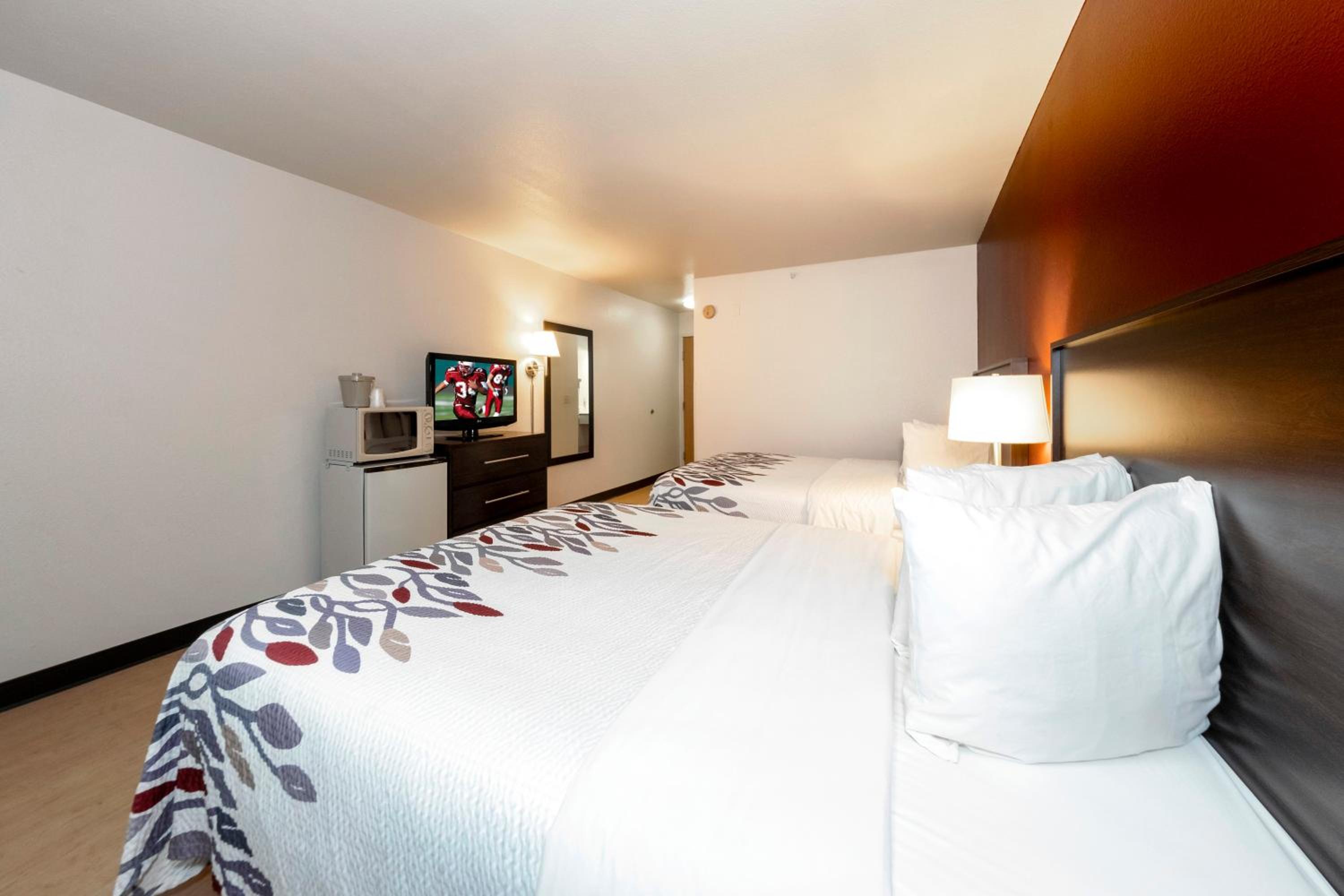 Deluxe Double Room with Two Double Beds - Non-Smoking photo 3
