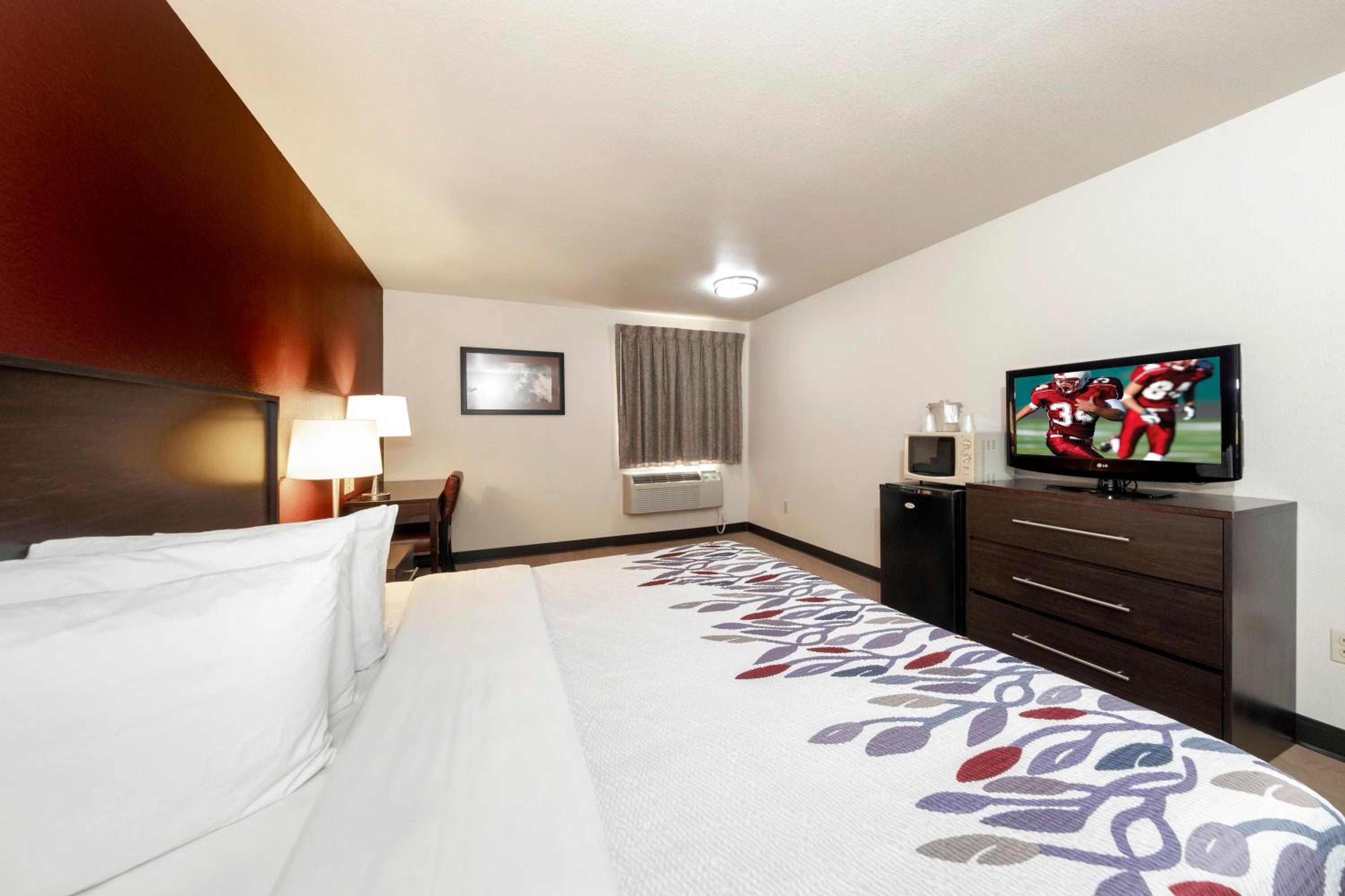 Standard King Room - Non-Smoking  photo 2