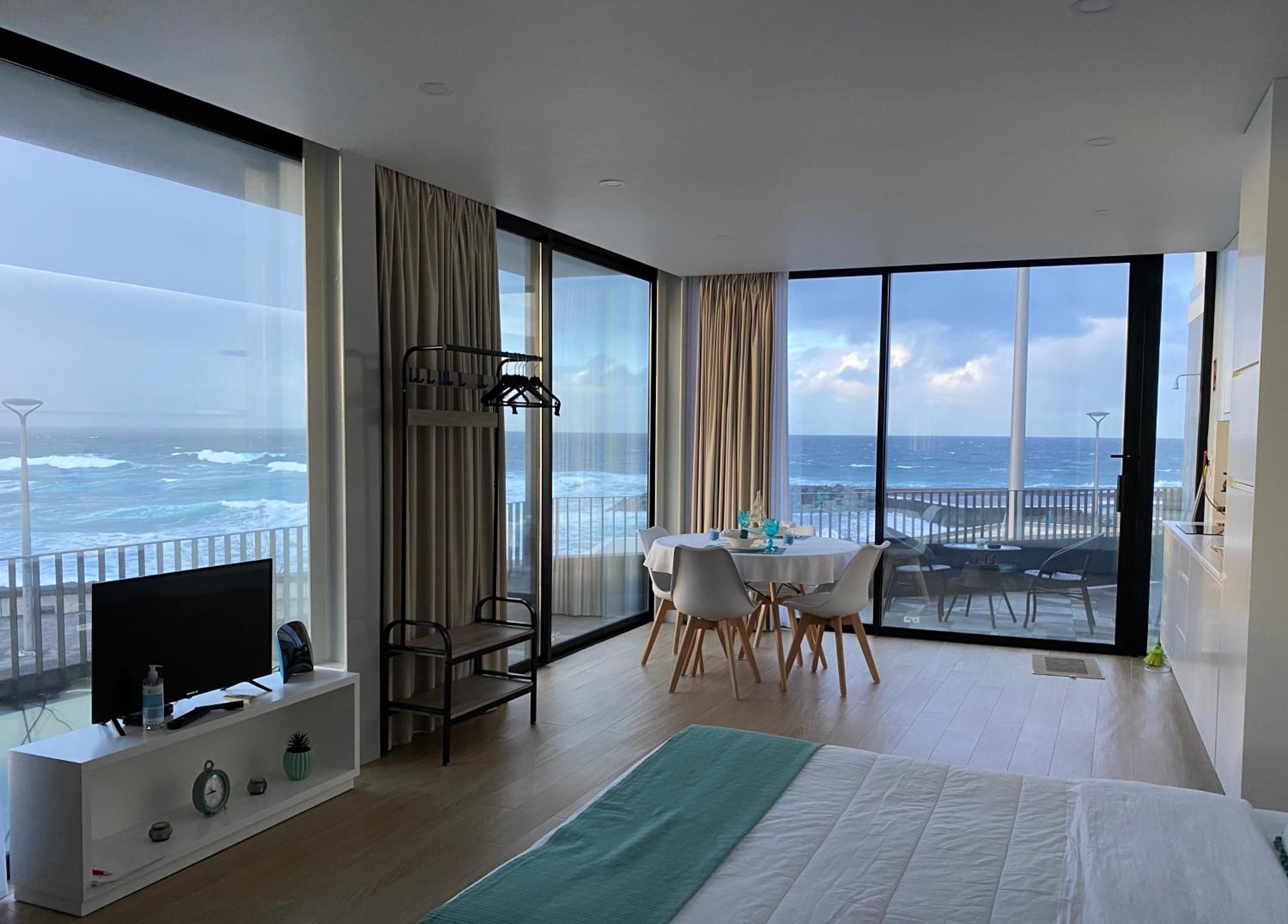 Studio with Sea View photo 1