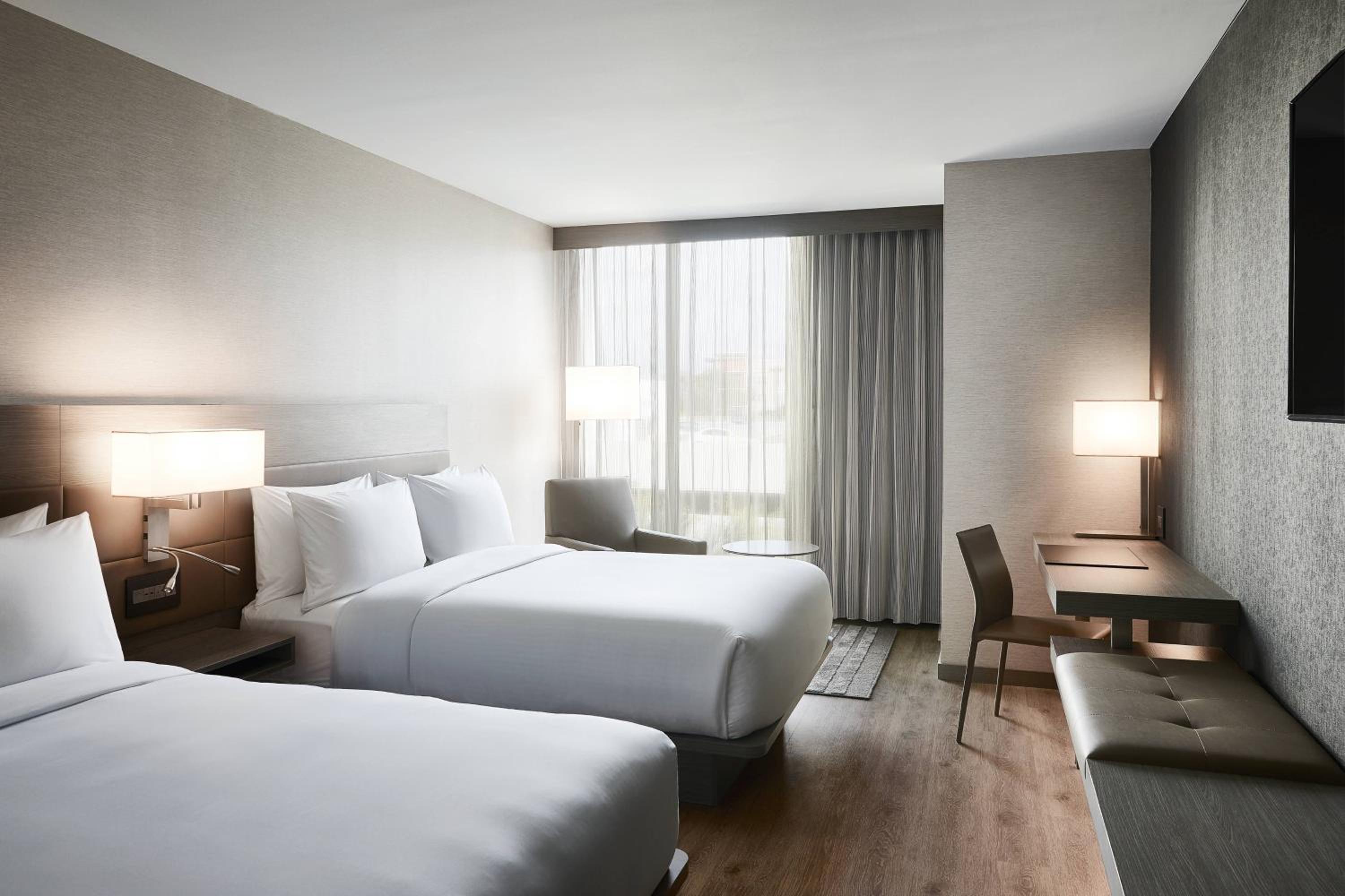Queen Room with Two Queen Beds and Bathtub - Mobility Access/Hearing Accessible
