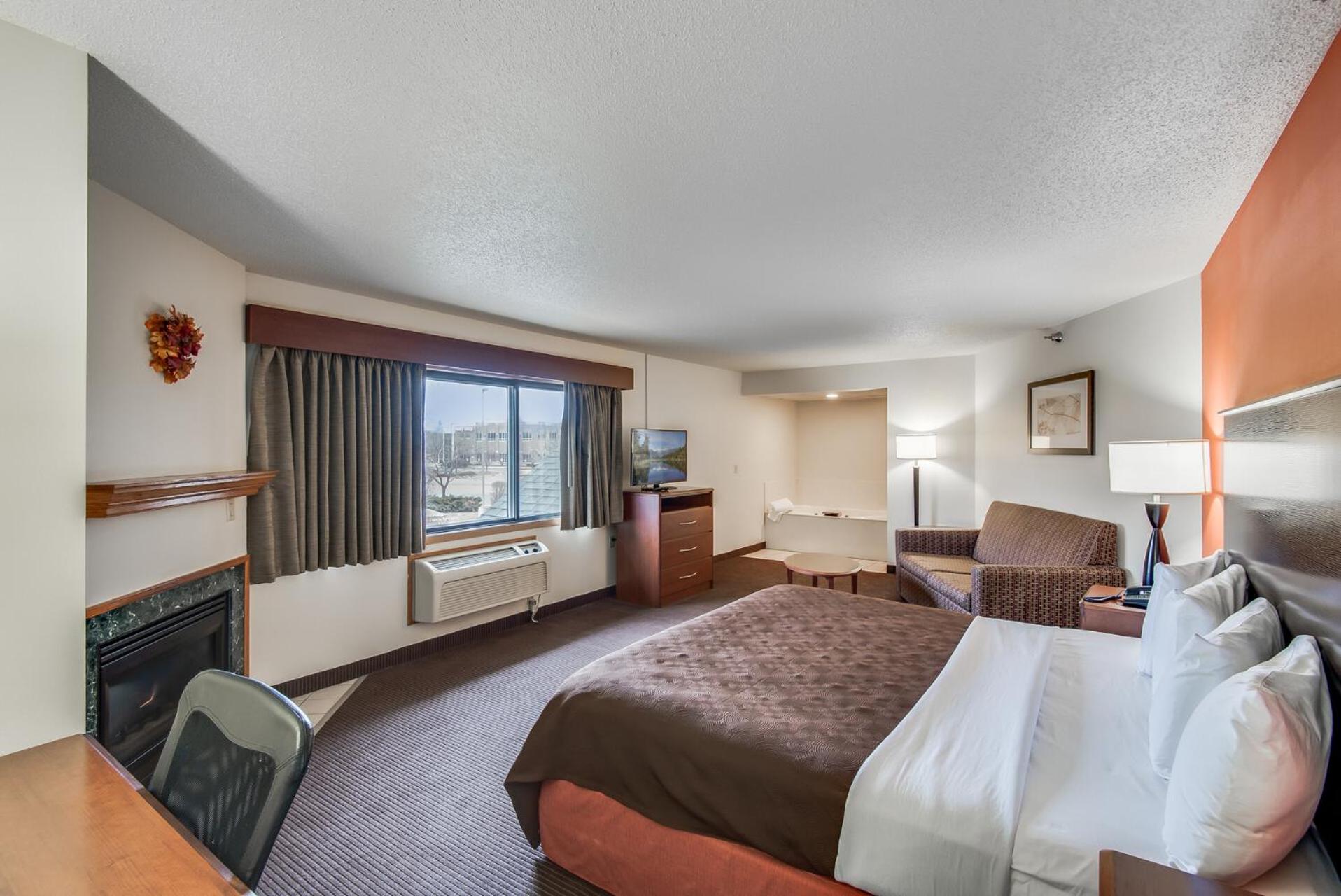 One-Bedroom Premier King Suite - Non-Smoking - Photo 3