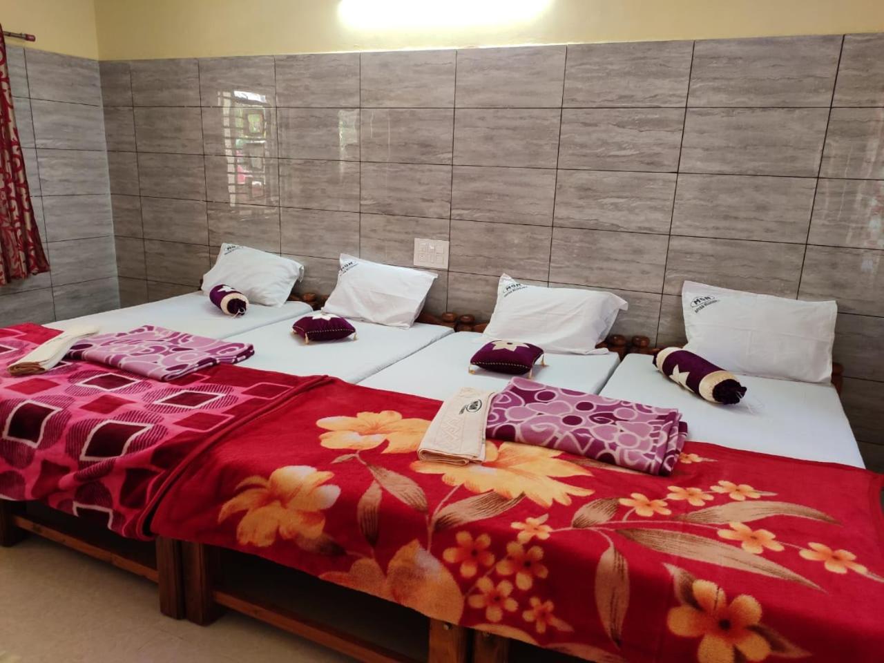 Deluxe Family Room - Photo 14