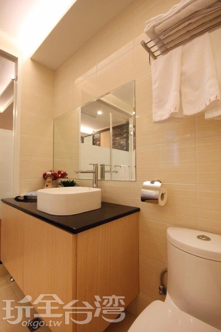 Quadruple Room with Private Bathroom photo 2