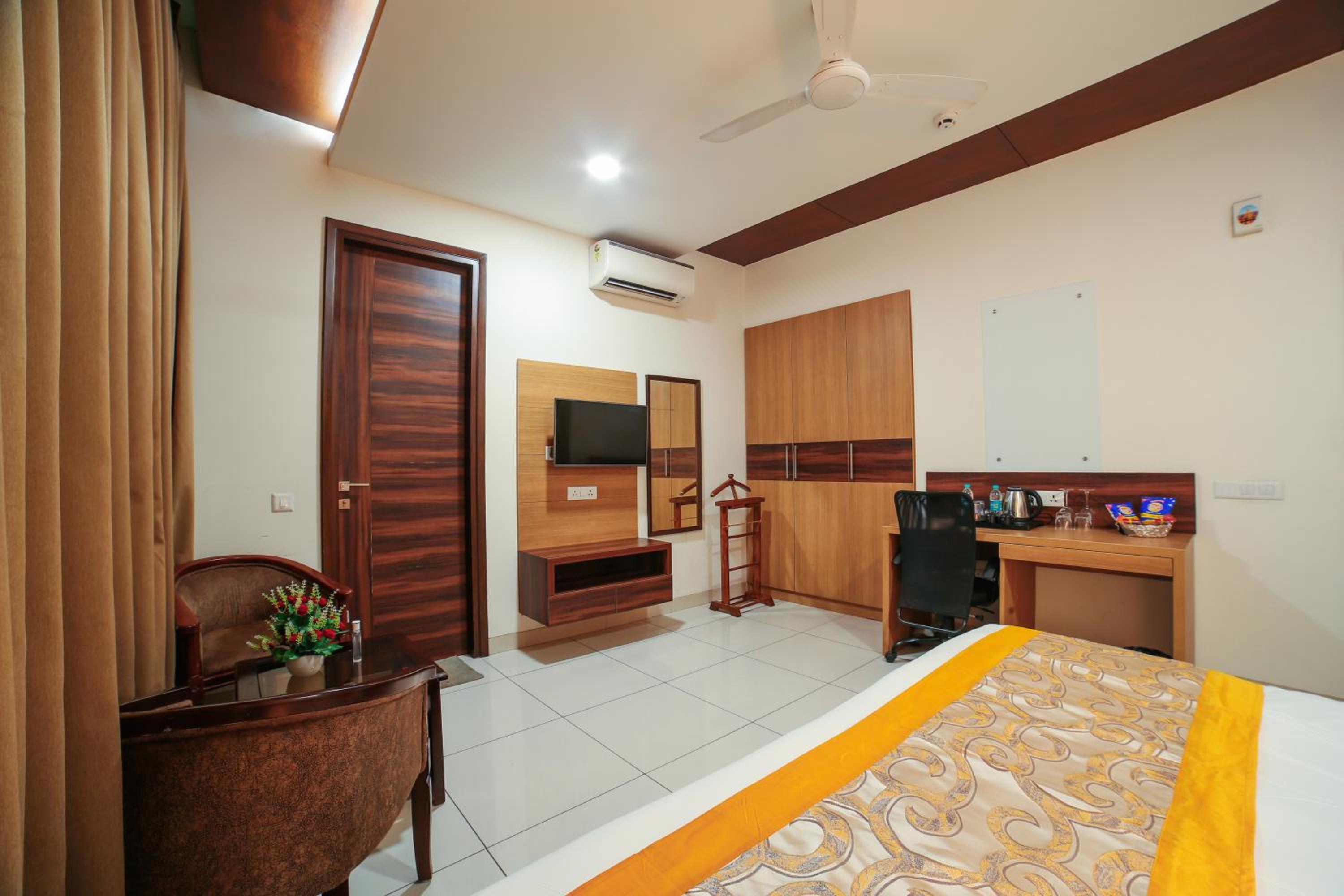 Superior Double Room - Photo 1