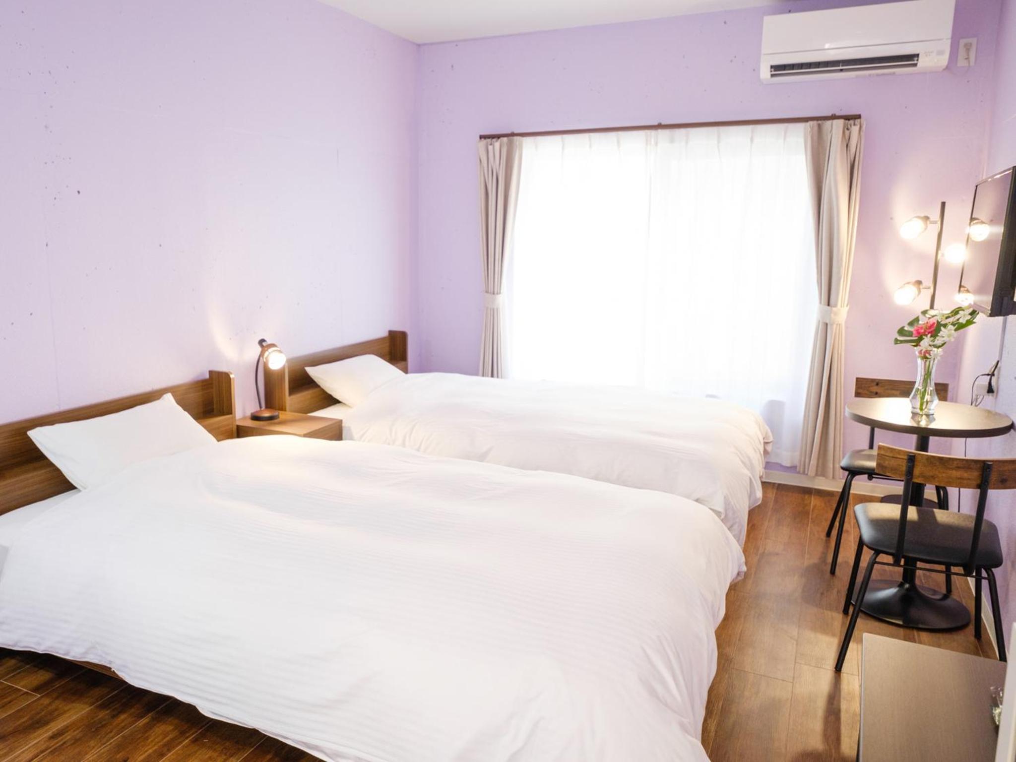 Superior Twin Room with bath and toilet, Non-Smoking photo 3