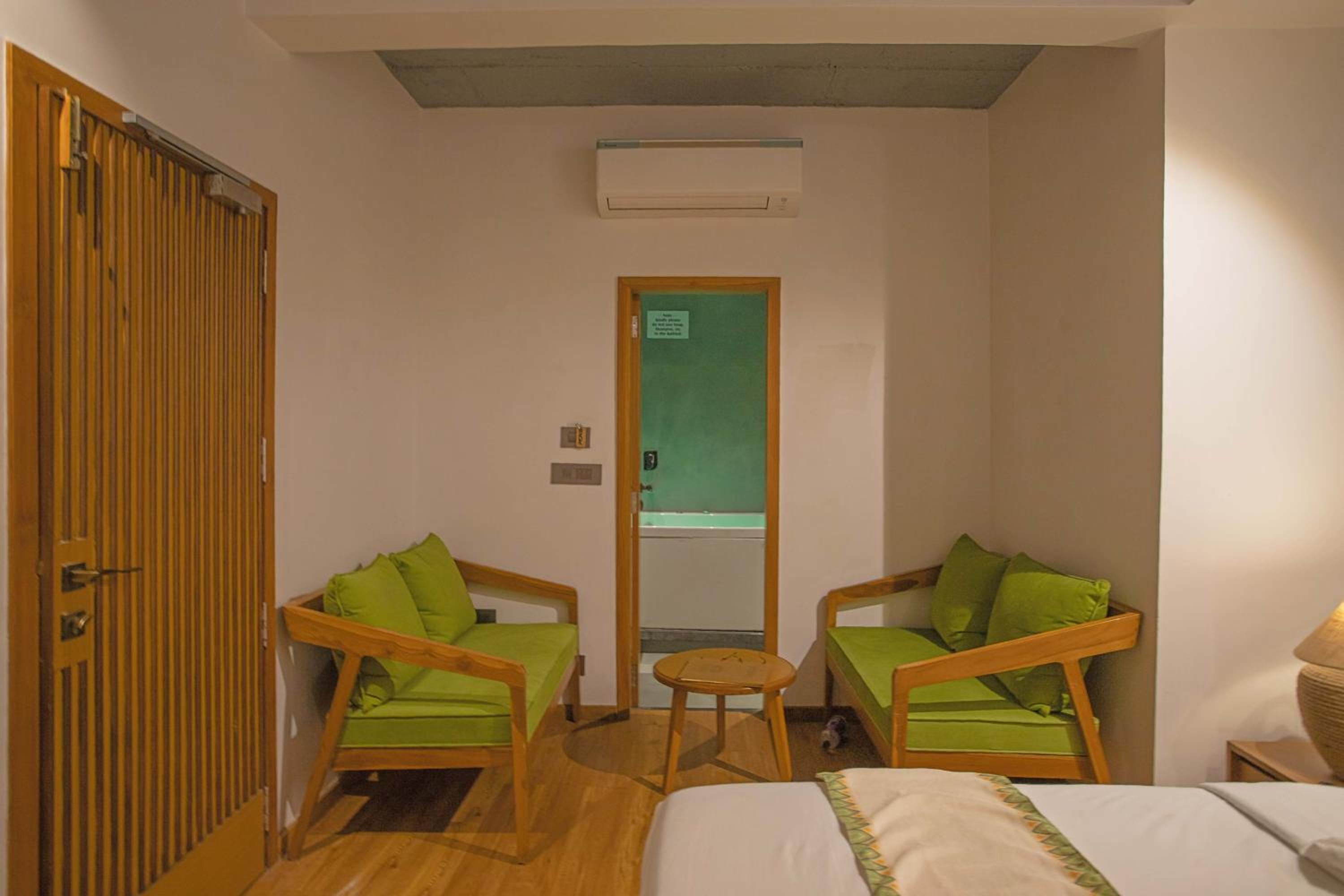 Suite with Spa Bath - Photo 20