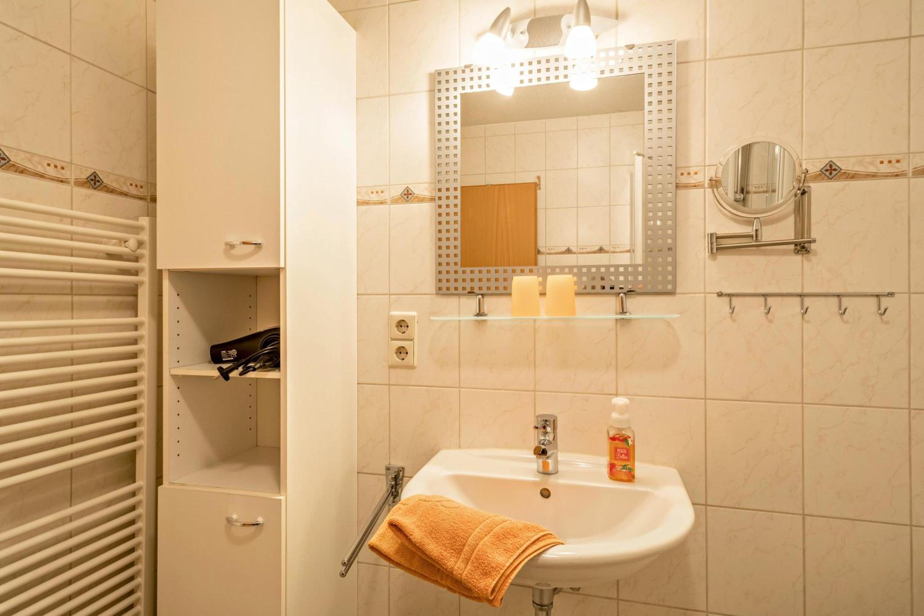 Two-Bedroom Deluxe Apartment with Balcony photo 2