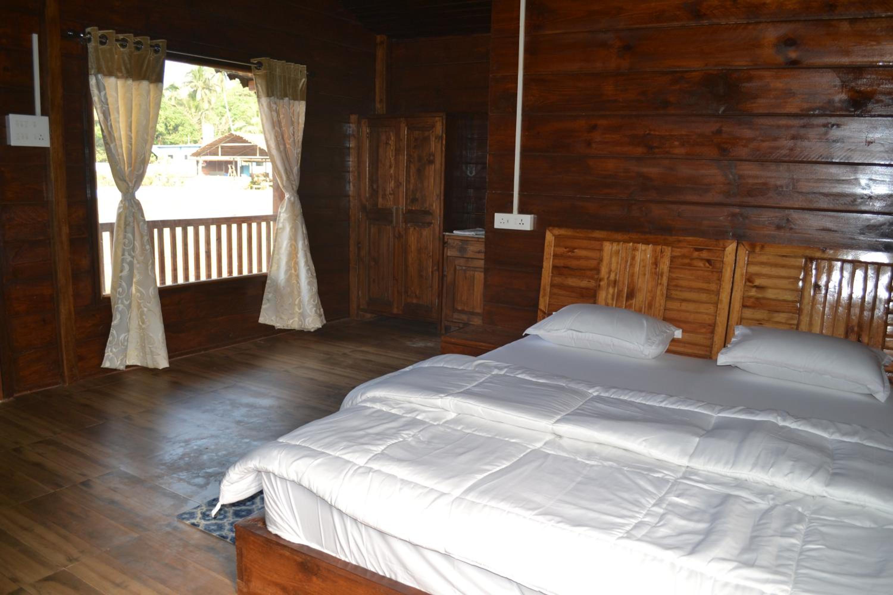 Double Room with Pool View