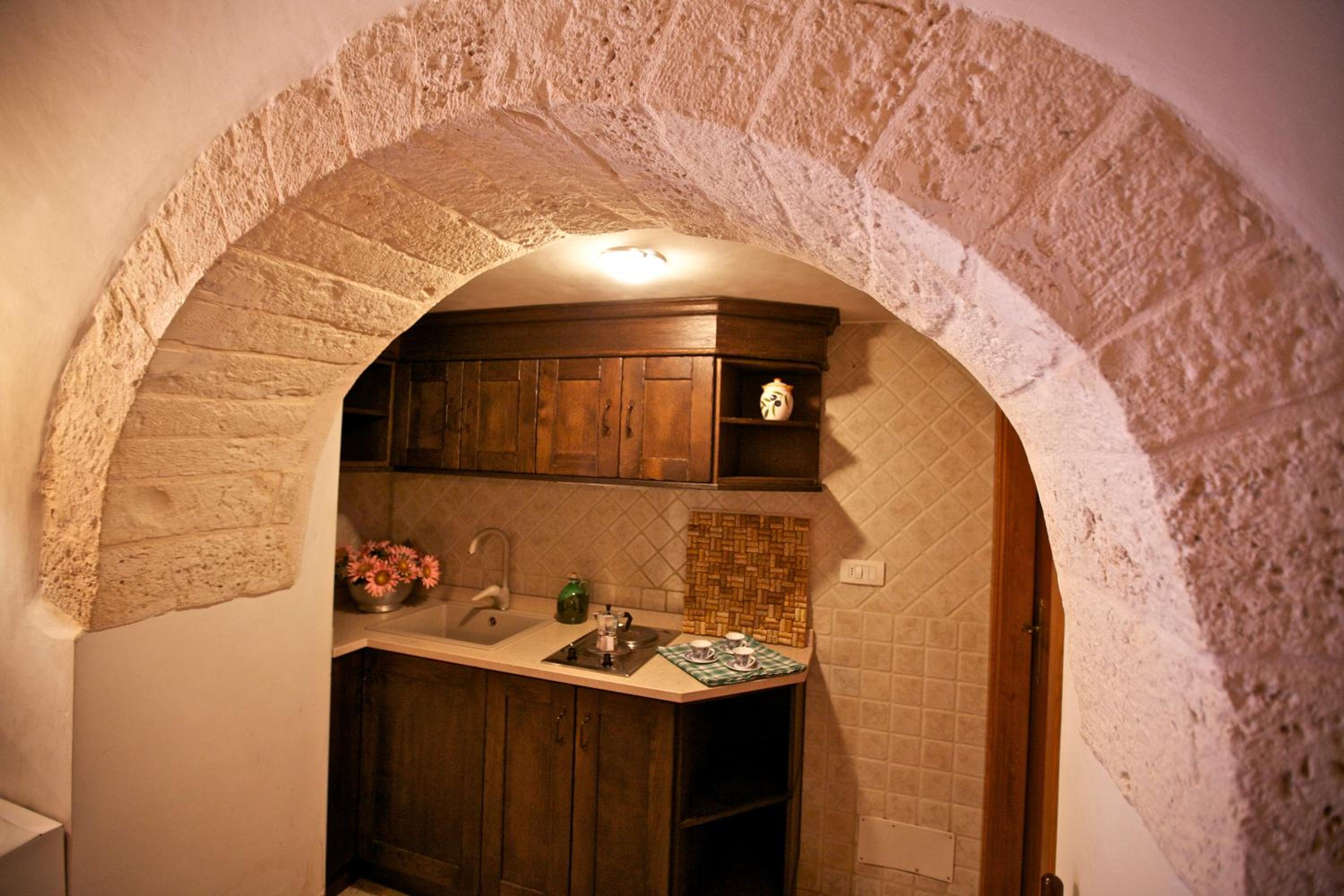Superior Family Room - Photo 7