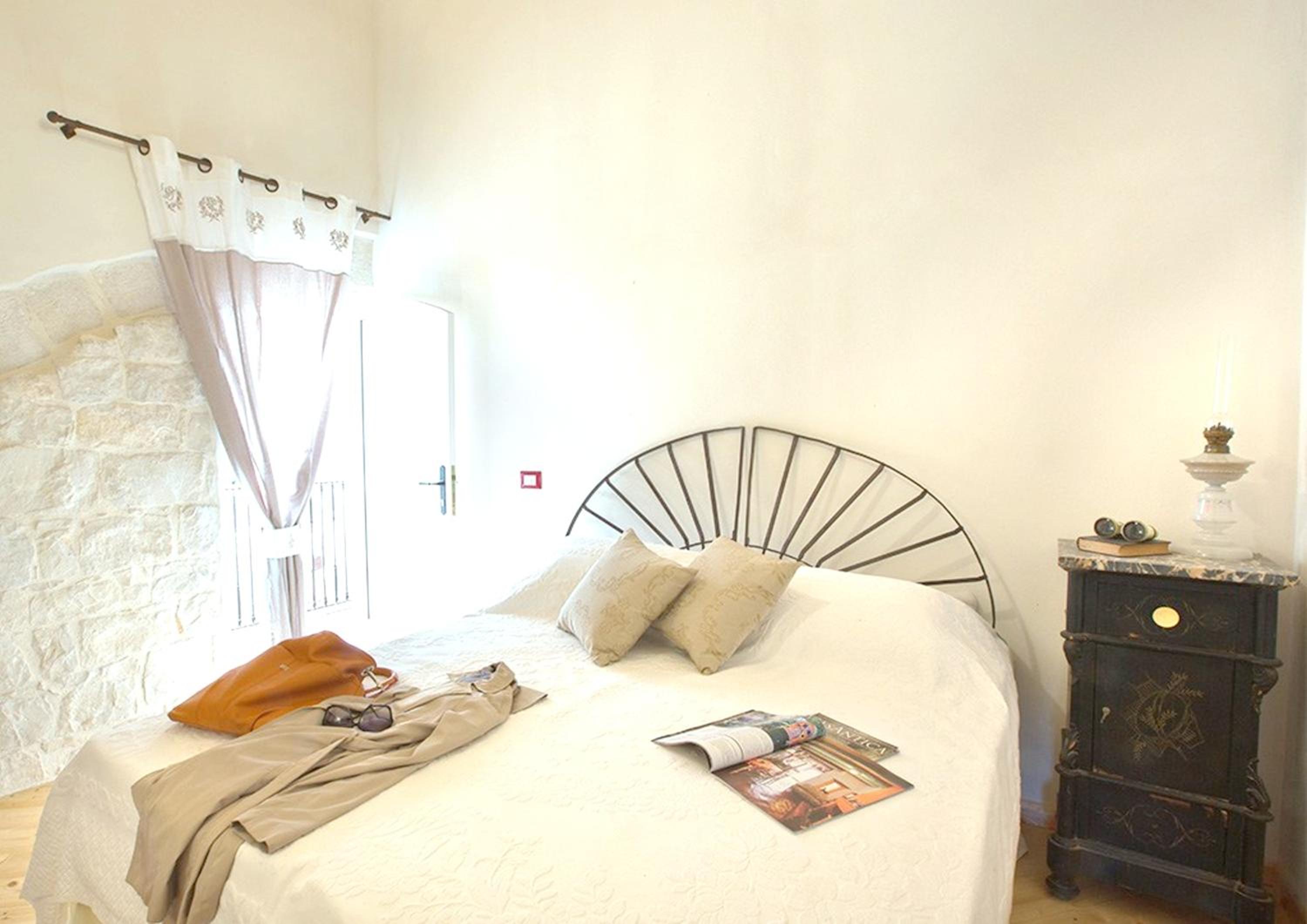 Eight-Bedroom Villa photo 1