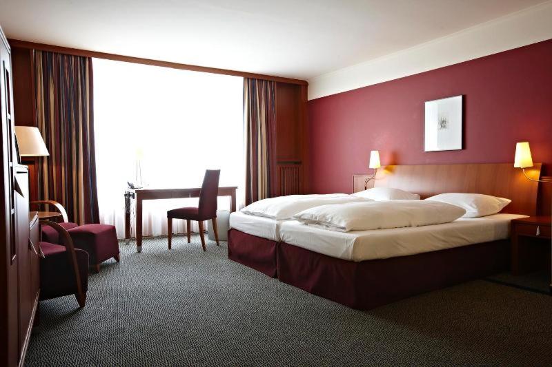 Suite - Photo 8