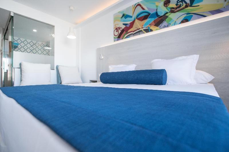 Habitación #36825160