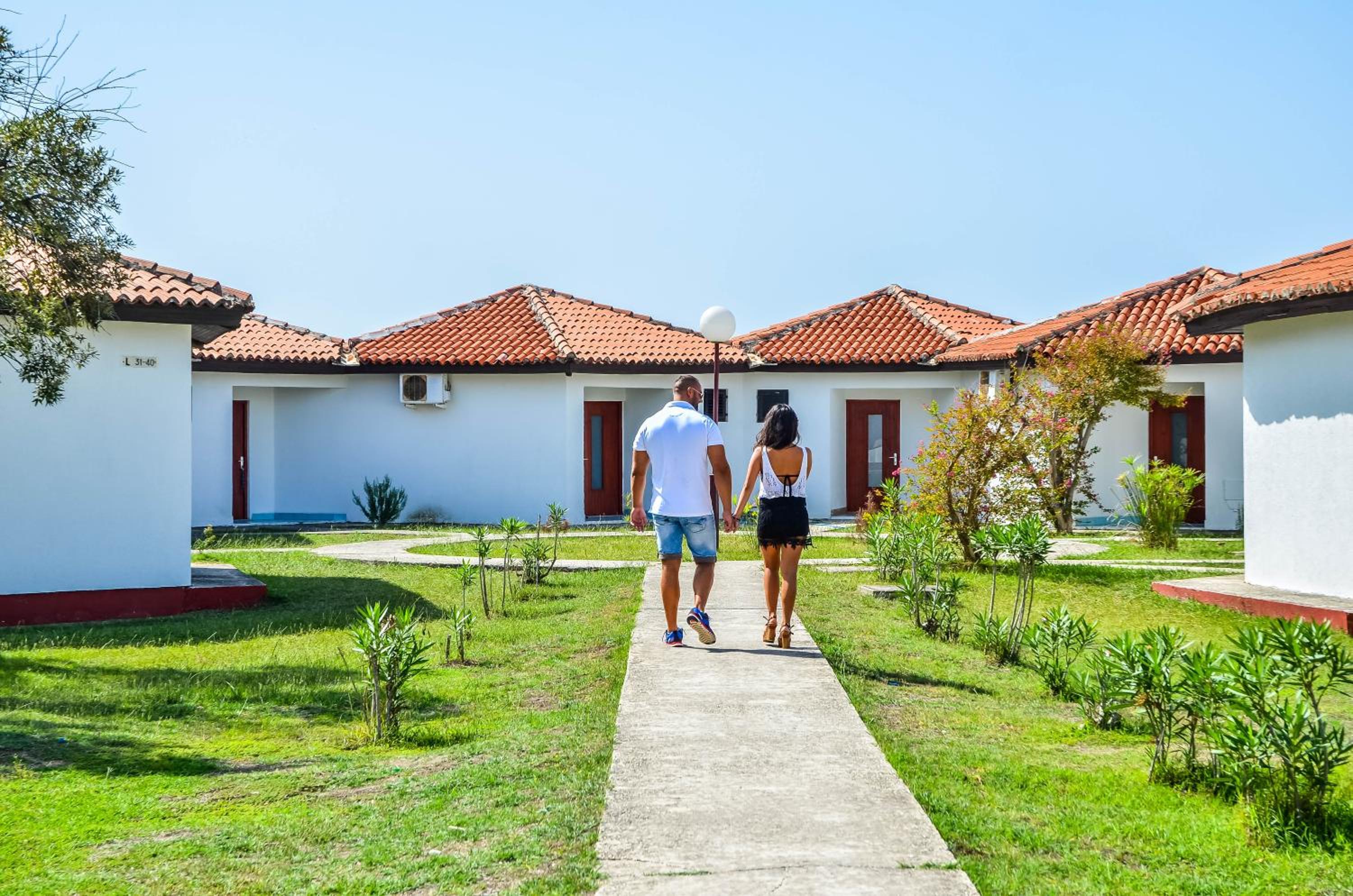 Bungalow with balcony - Photo 10