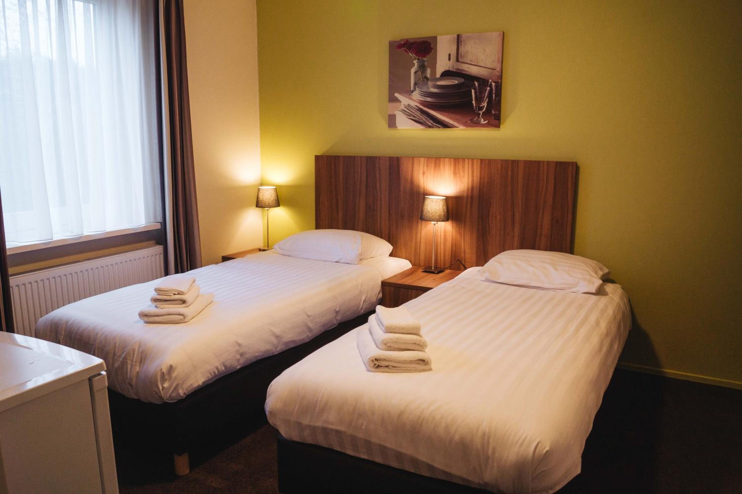 Standard Twin Room photo 3