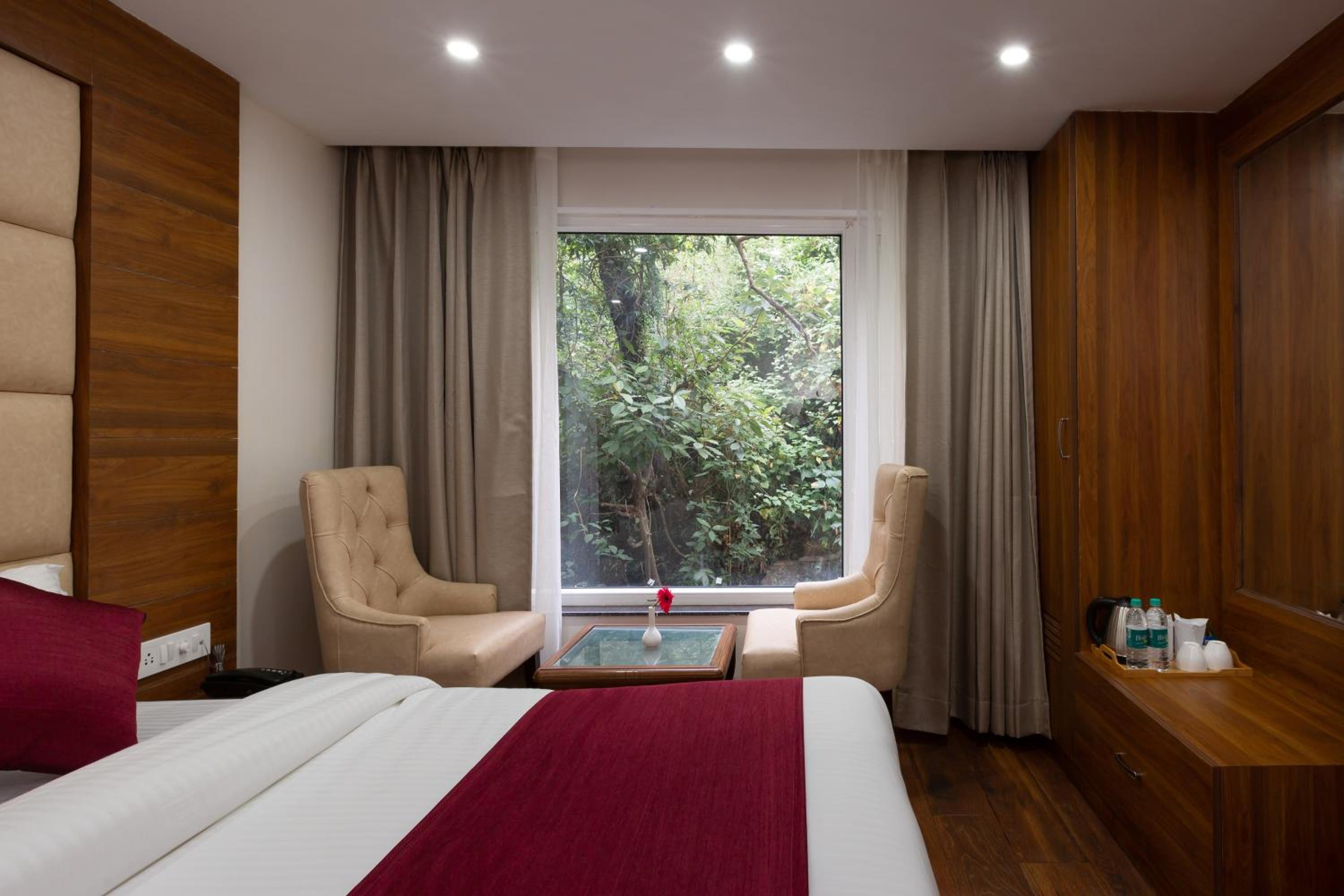 Deluxe Room ( Non View) - Photo 5