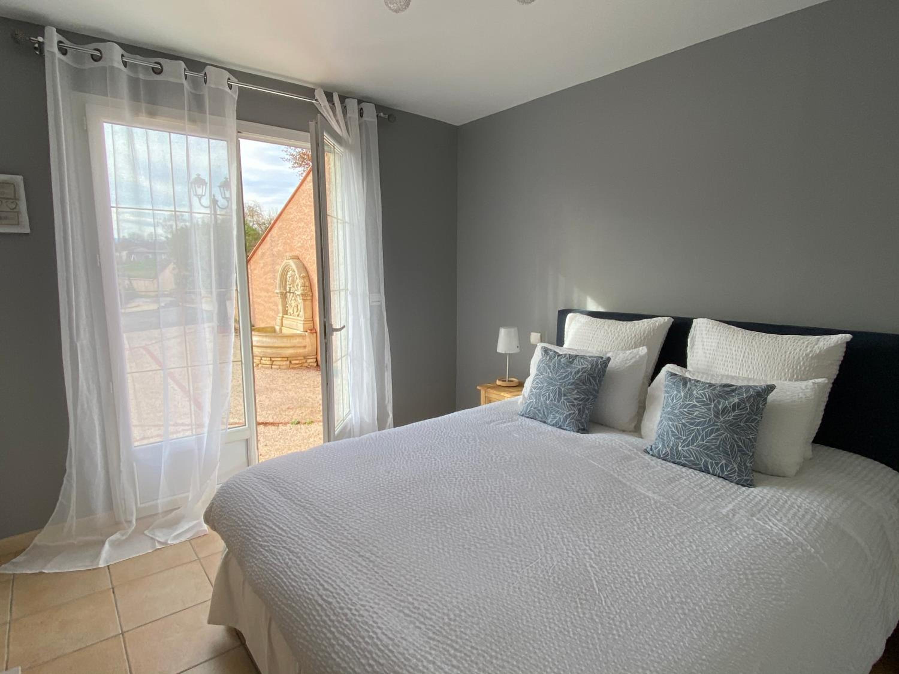 Two-Bedroom Apartment - Photo 1