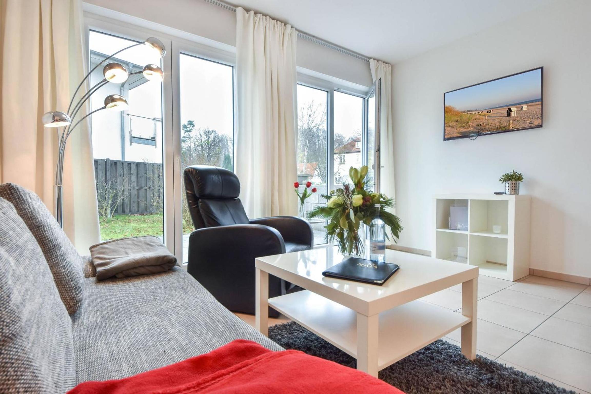 Apartment with Lake View photo 1