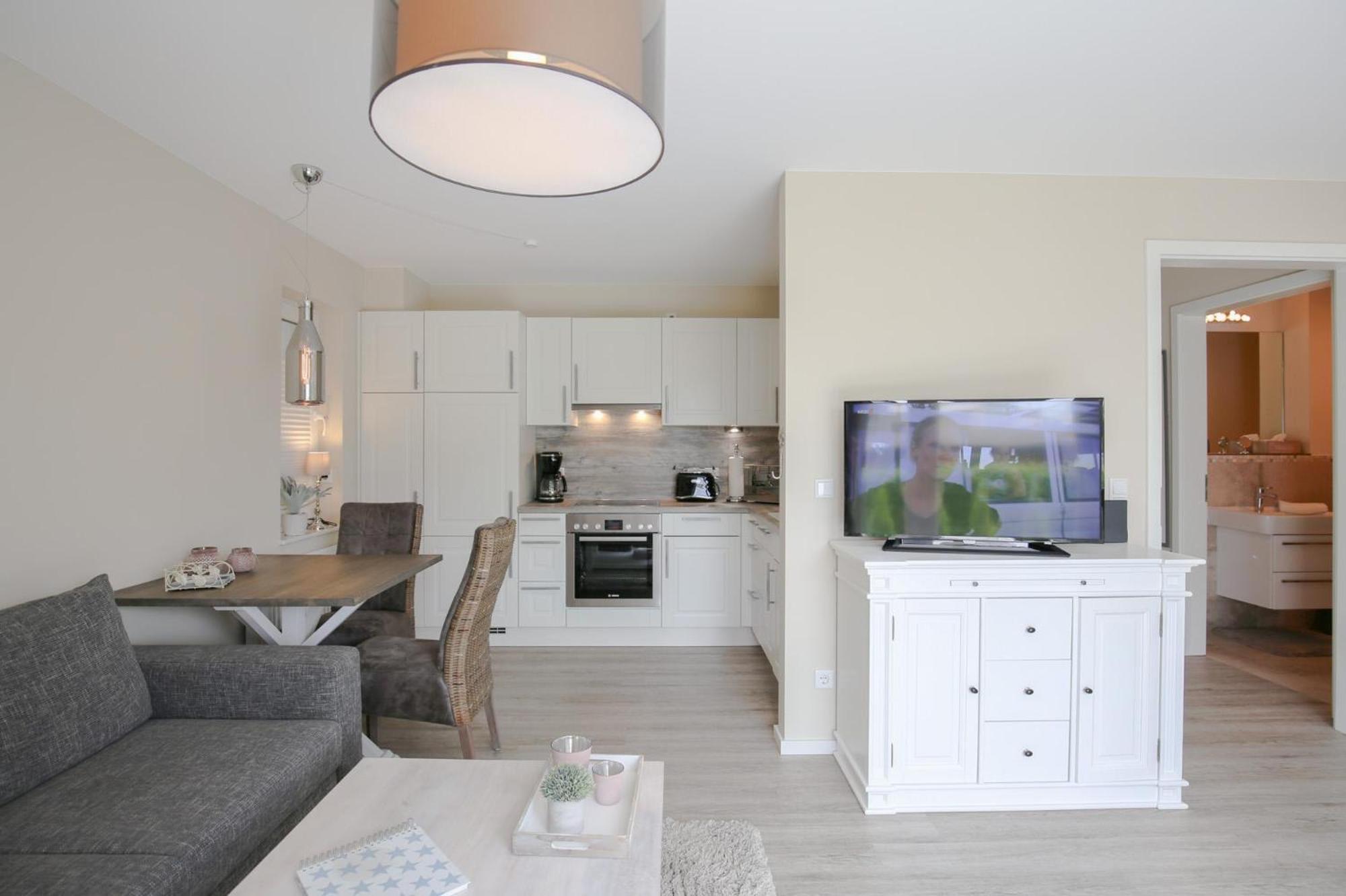 Apartment with Terrace photo 3