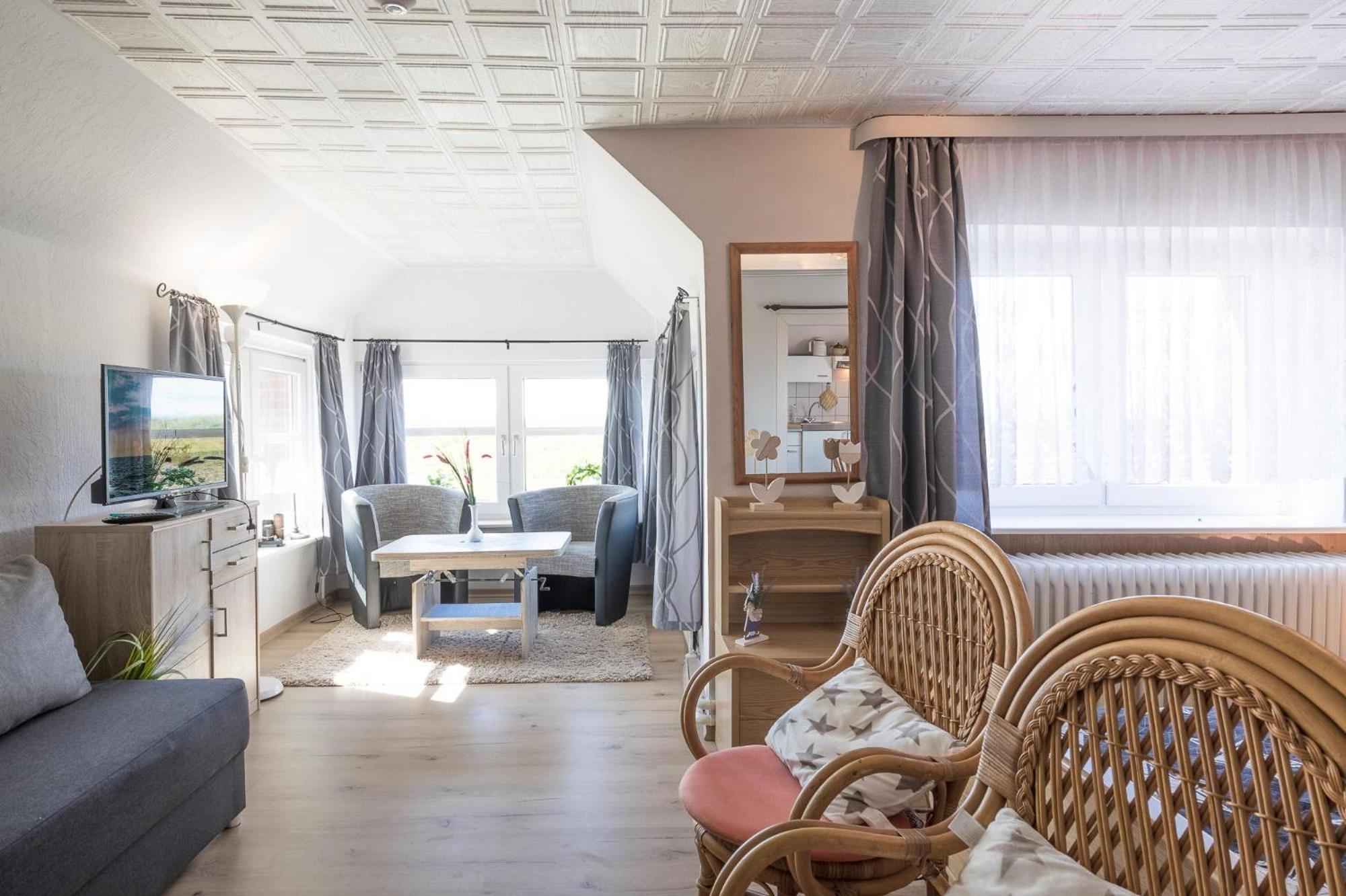Apartment with Terrace photo 3