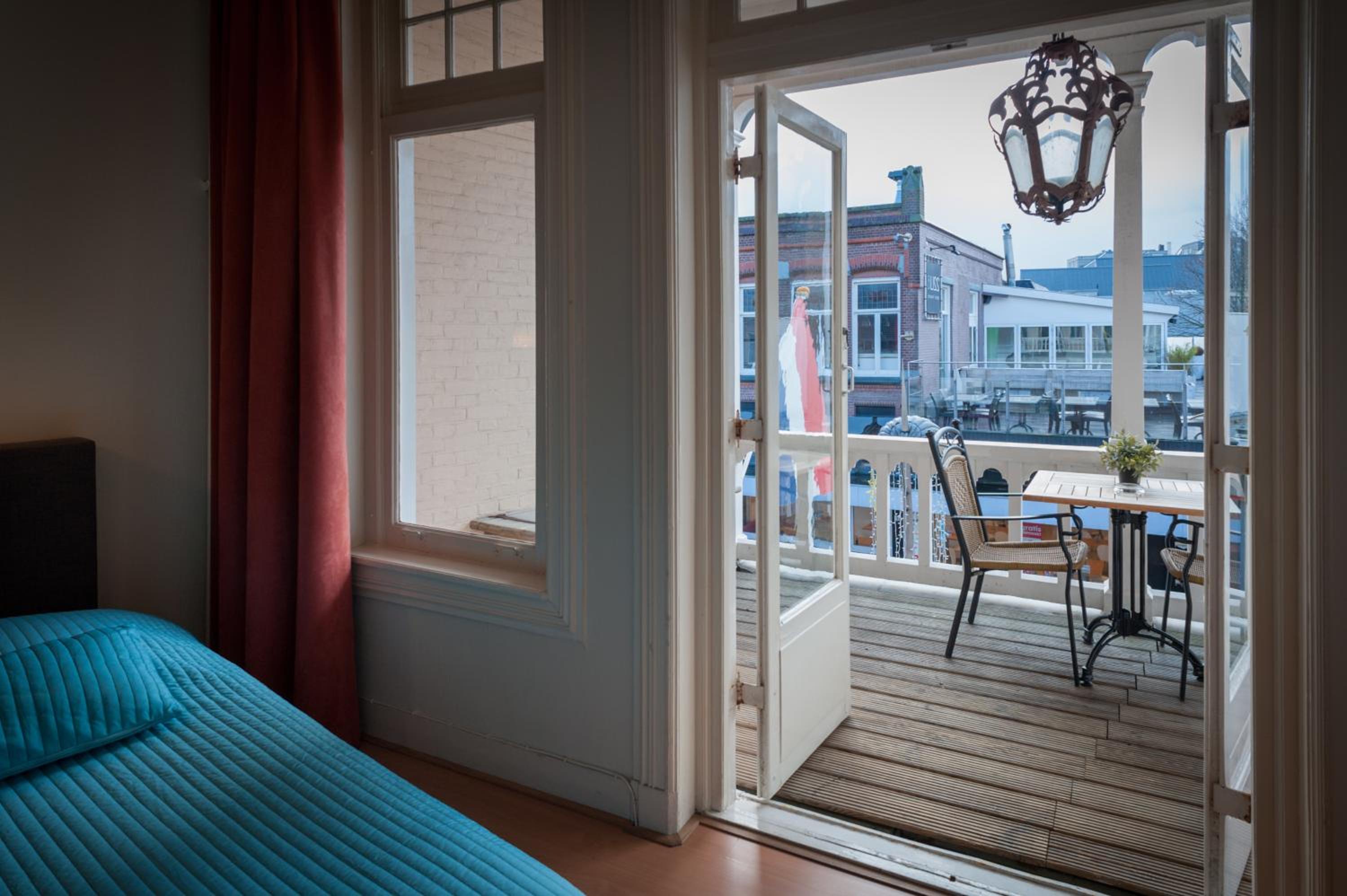Standard Twin Room with Balcony photo 2