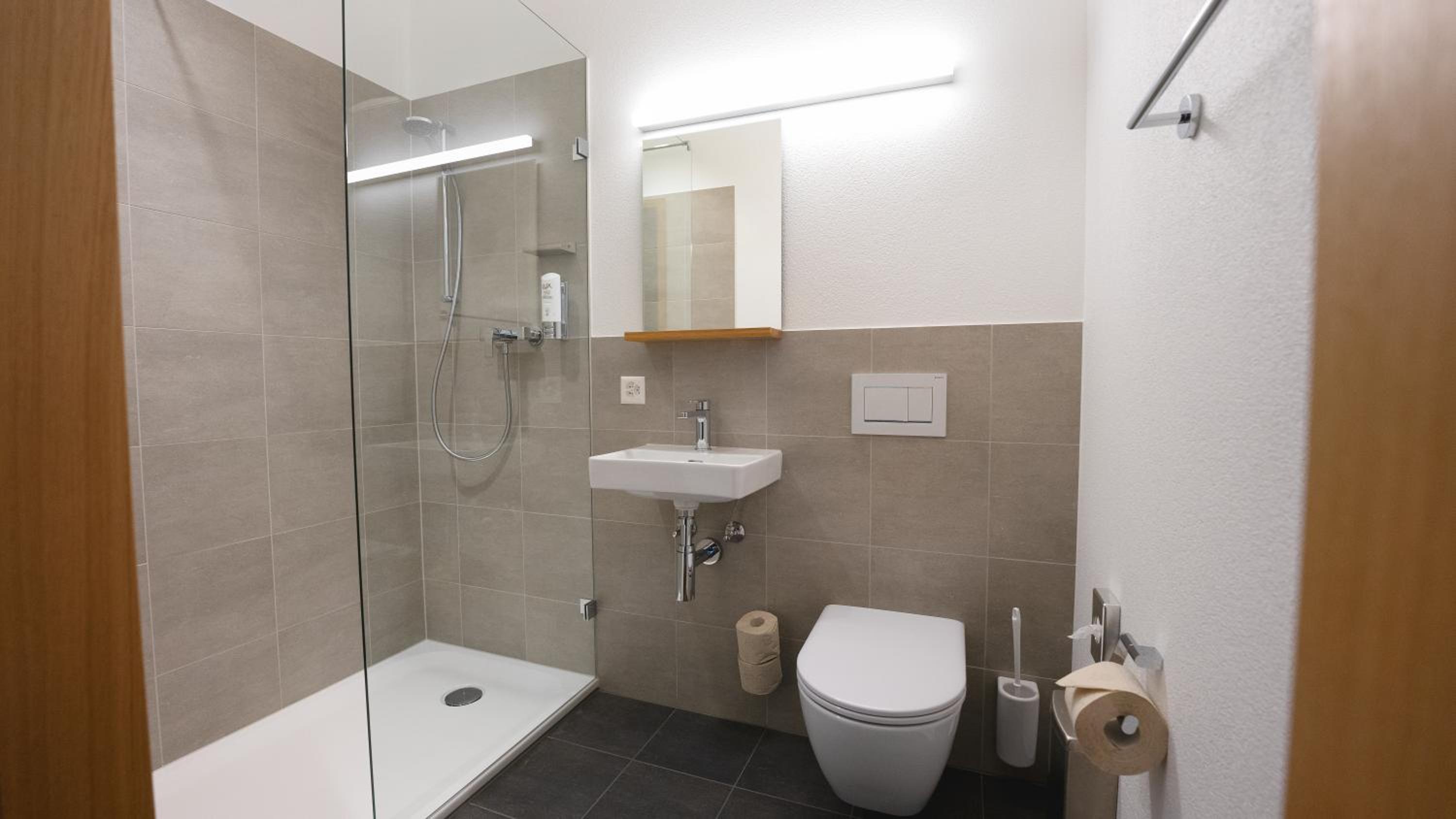 Double Room with Shower - incl. Pool access - Photo 9