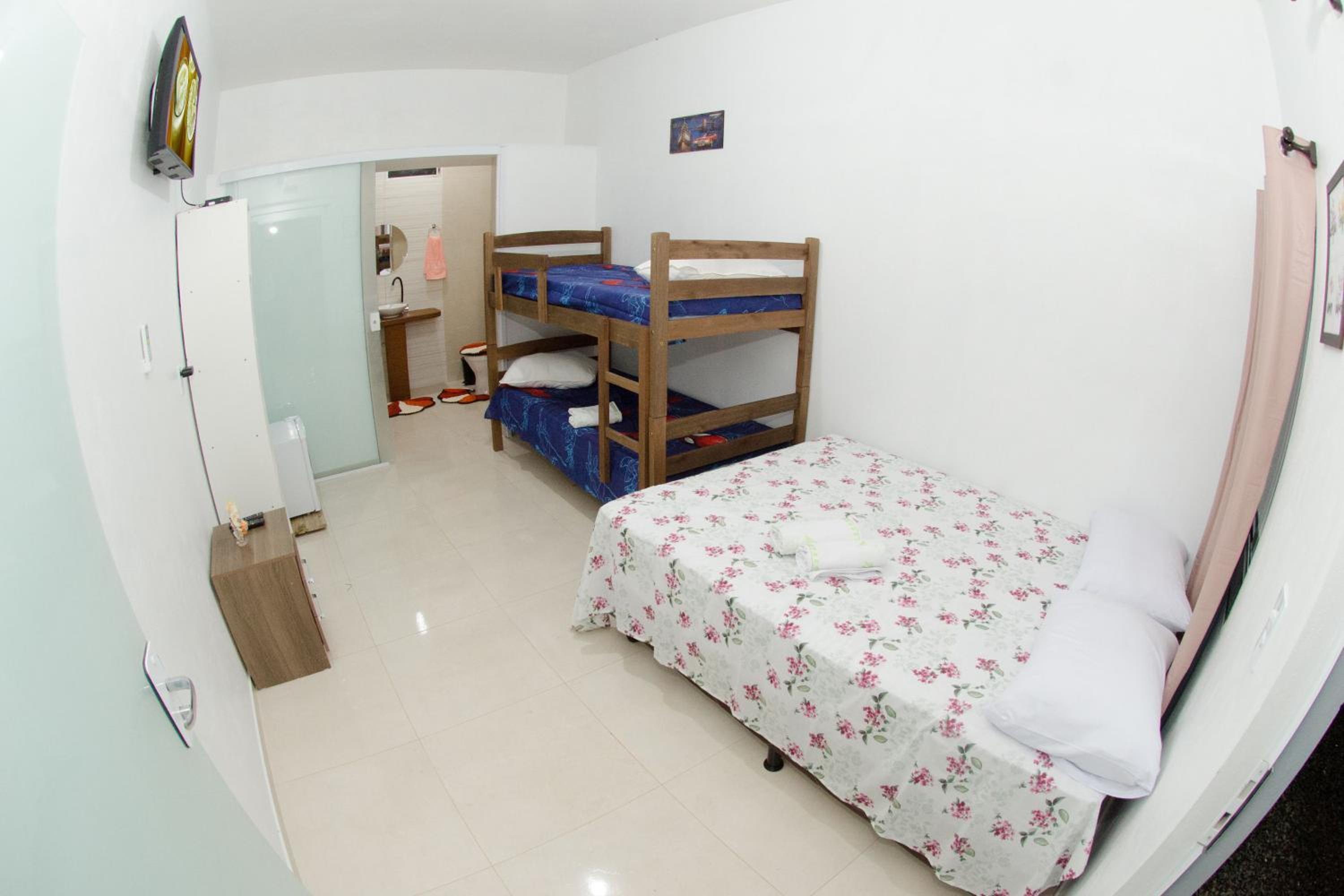 Large Double or Twin Room - Photo 1