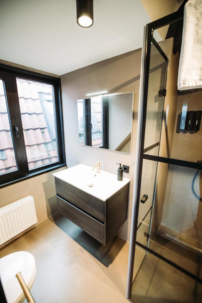 Standard Double Room - Photo 9
