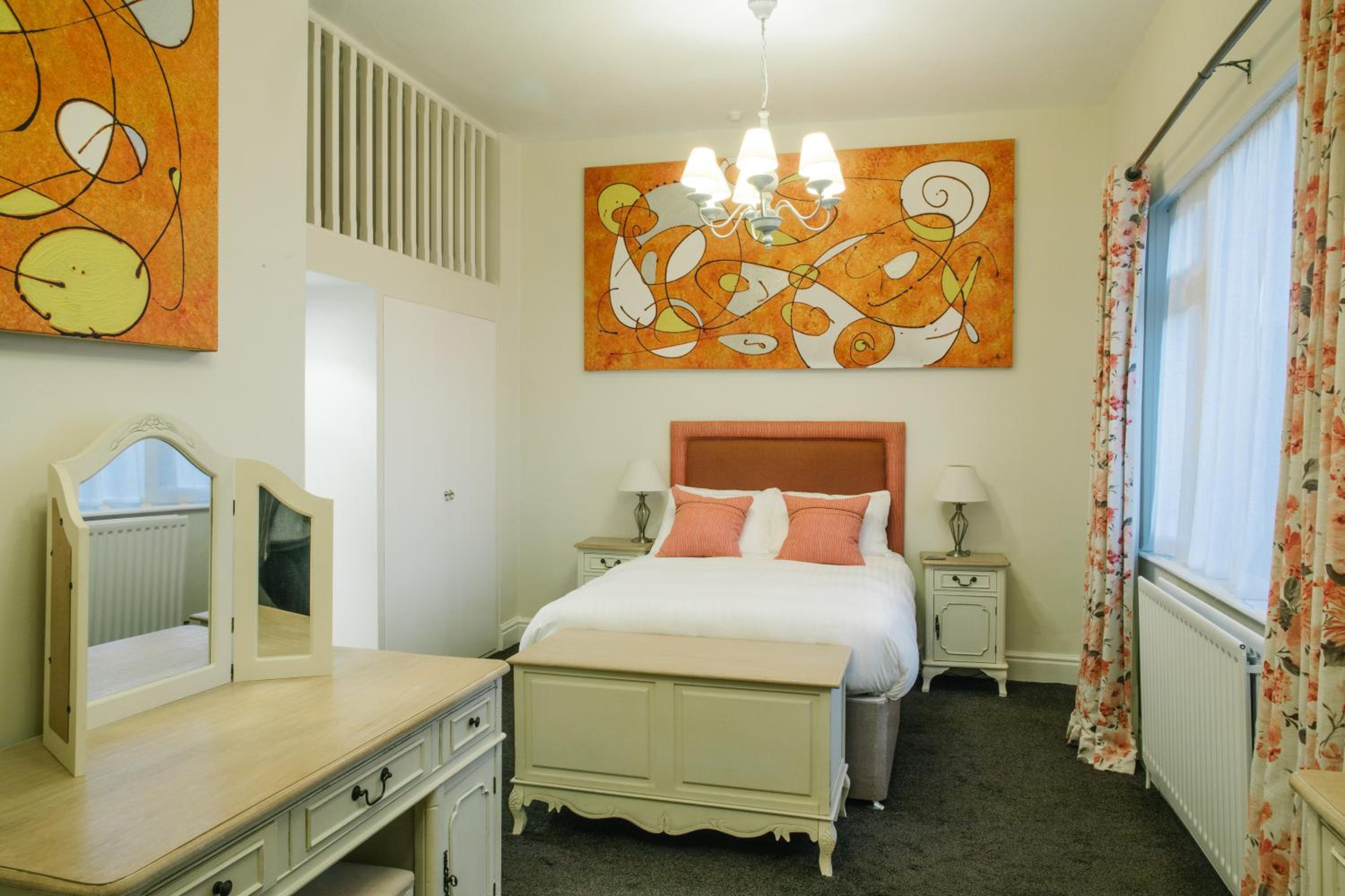 Large Double Room photo 2