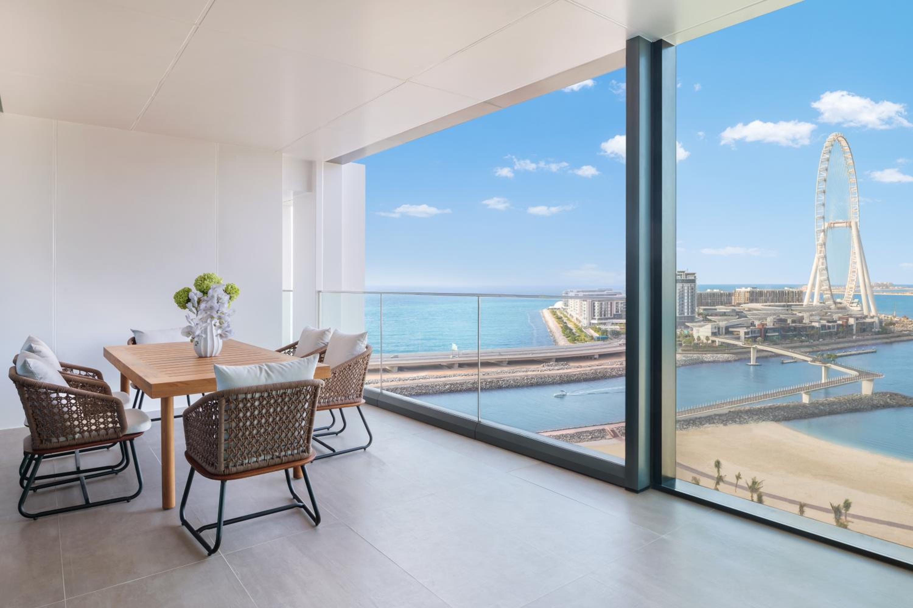 Three Bedroom Presidential Suite & Cabana & World's Highest Infinity Pool Access