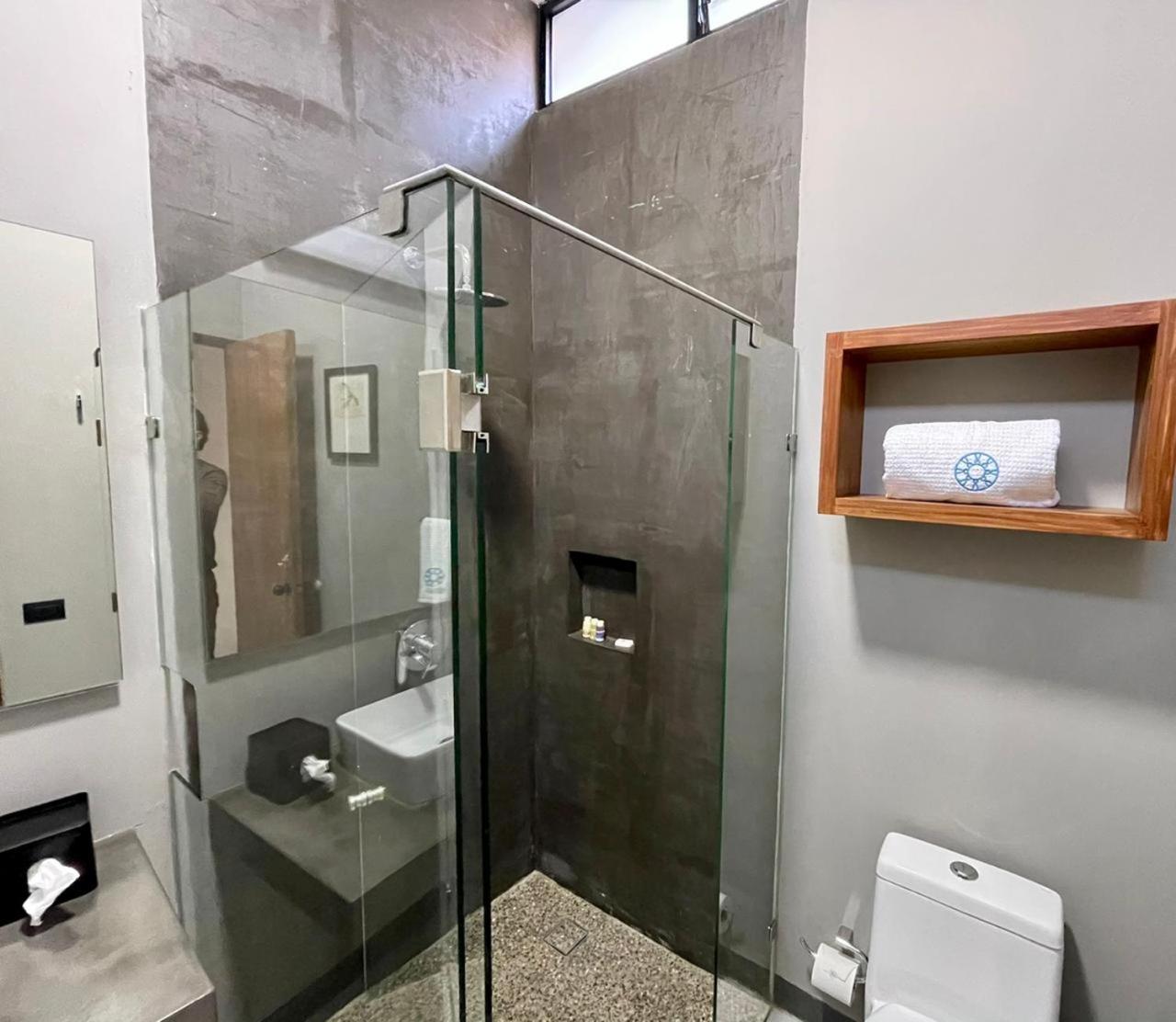 Double Room - Photo 12