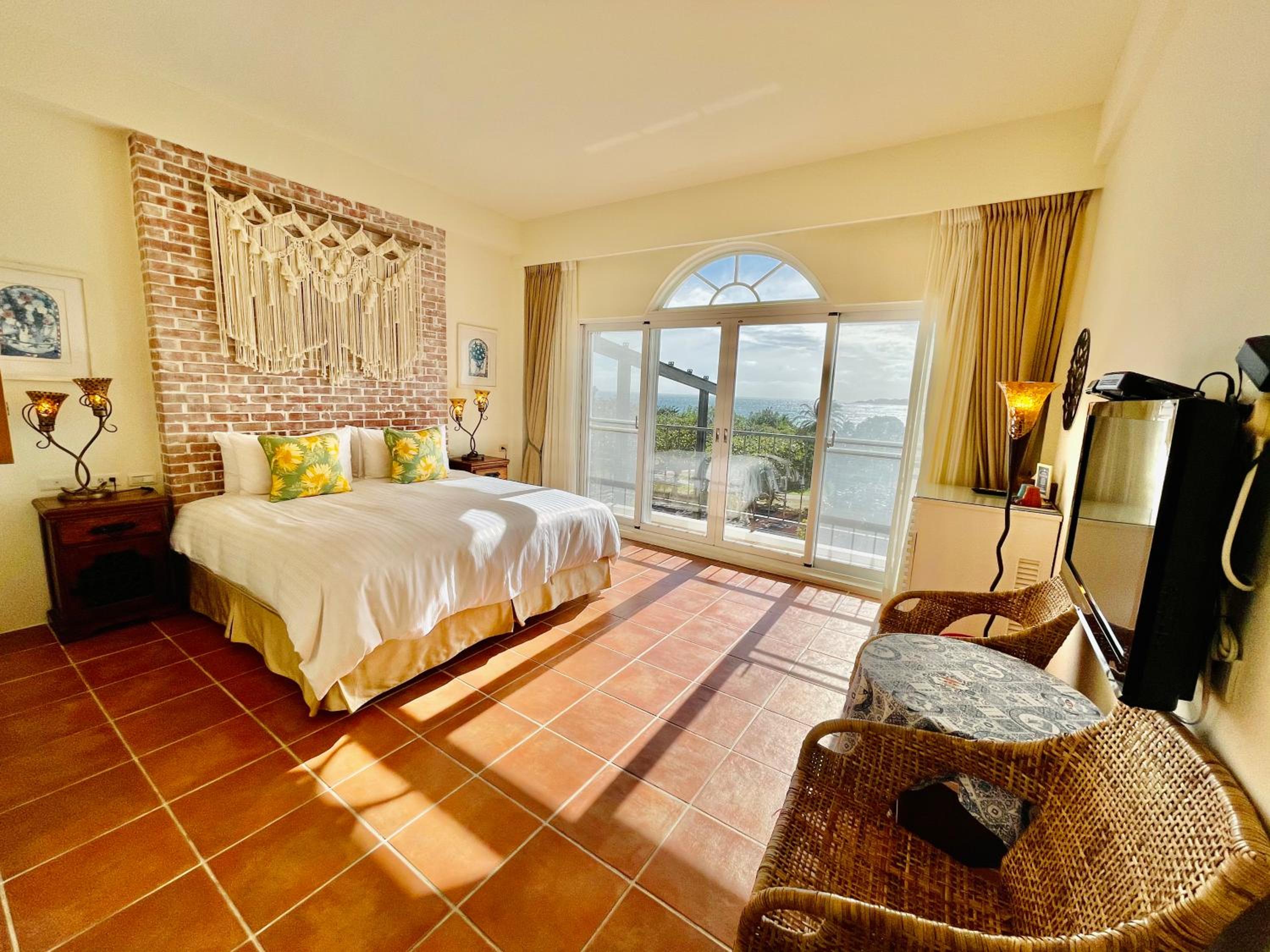 Deluxe Double Room with Balcony and Sea View photo 3