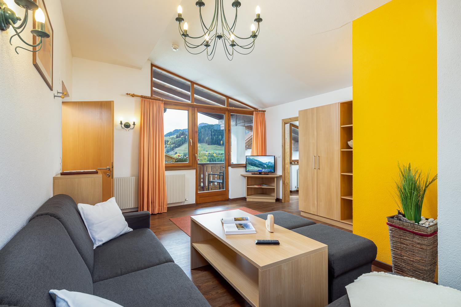 Three-Bedroom Apartment with Balcony (6 Adults) photo 1