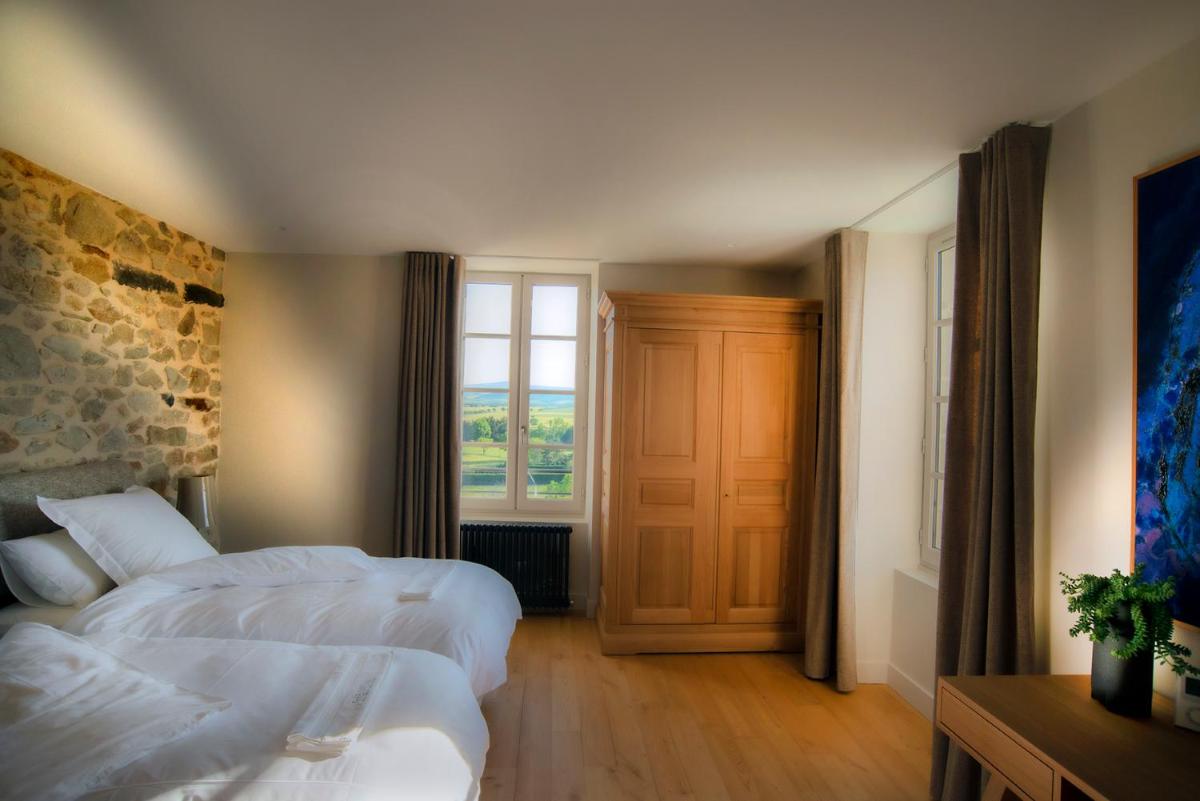 Large Double Room photo 1