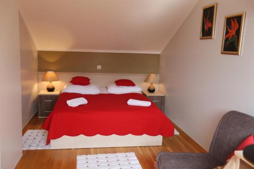 Apartment with Balcony photo 2