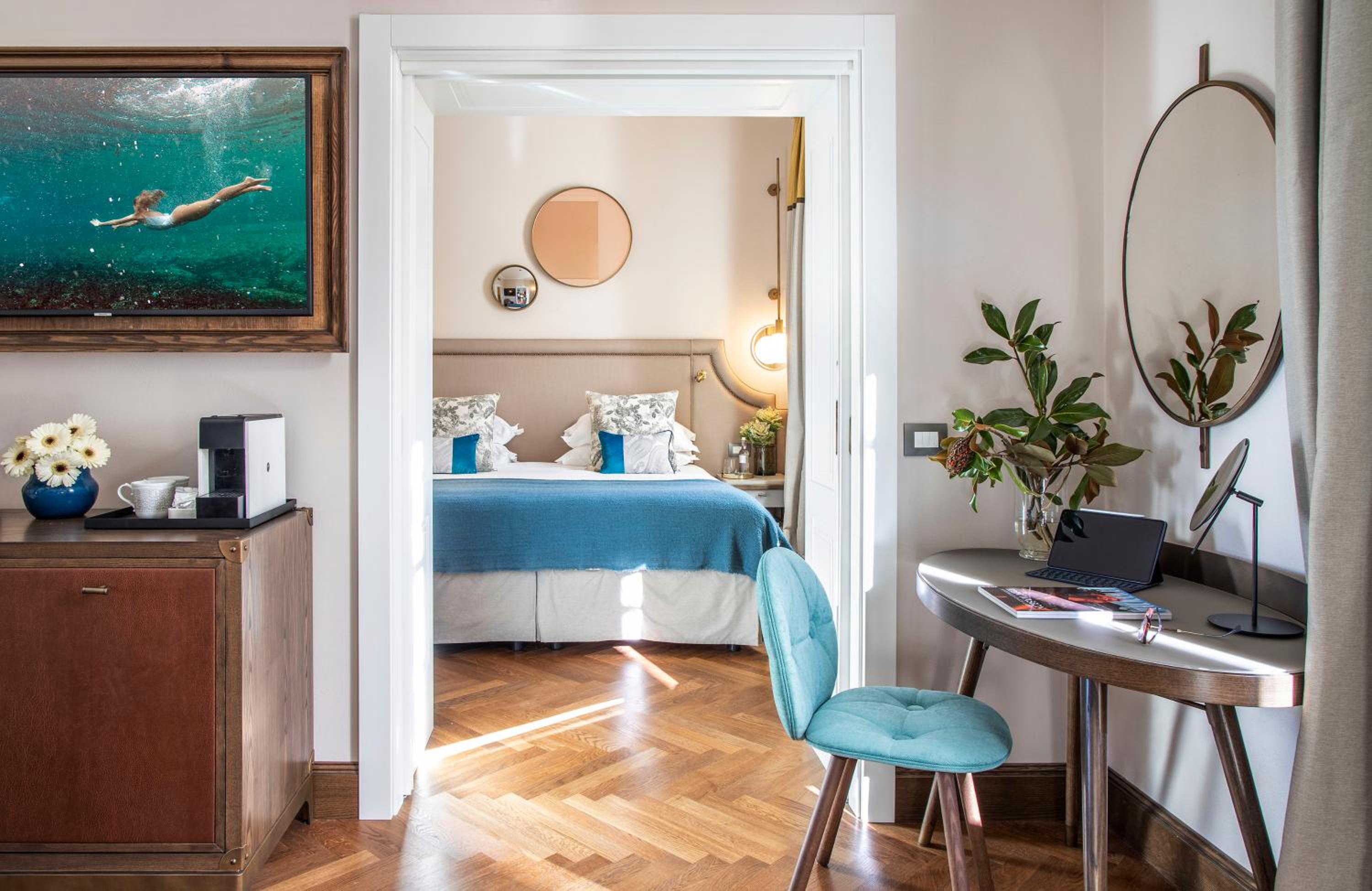 Suite - Photo 2