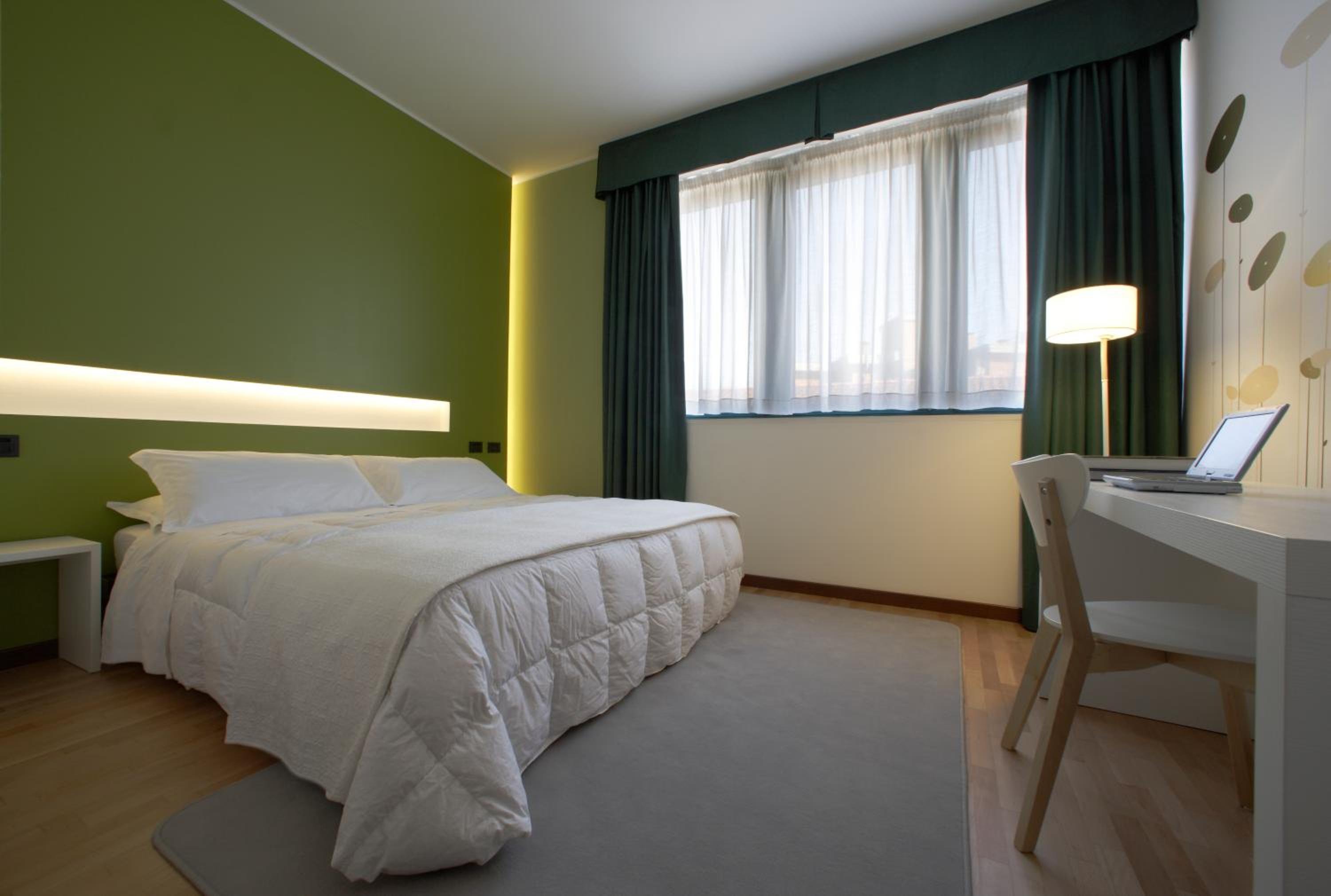 Number of rooms: Эконом-четверка.