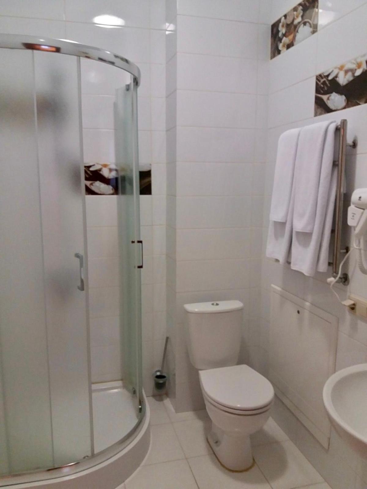 Three-Bedroom House photo 2