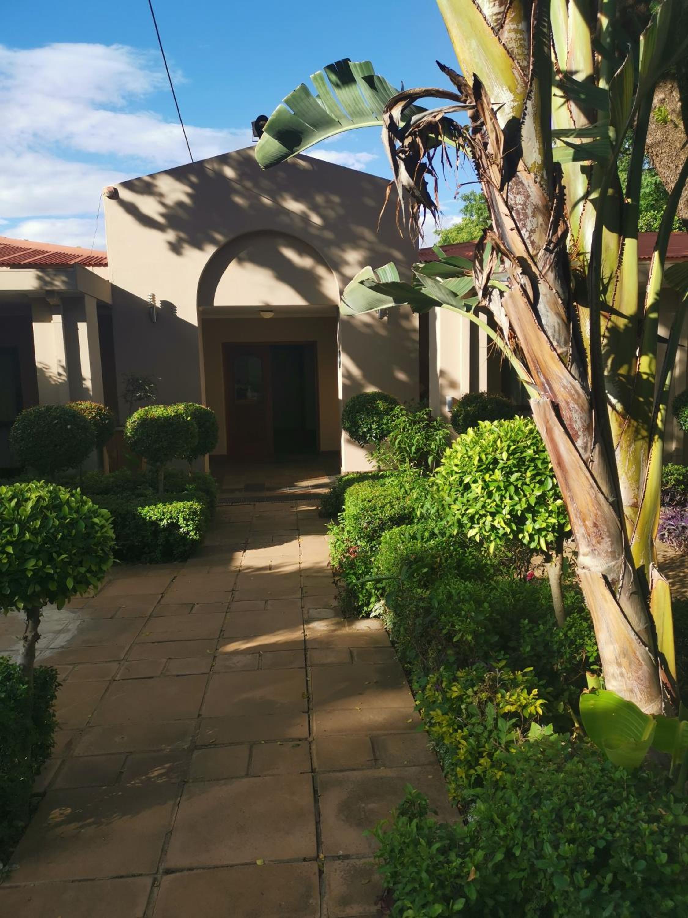 Double Room with Garden View - Photo 4