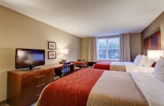 Queen Room with Two Queen Beds - Accessible/Non-Smoking 