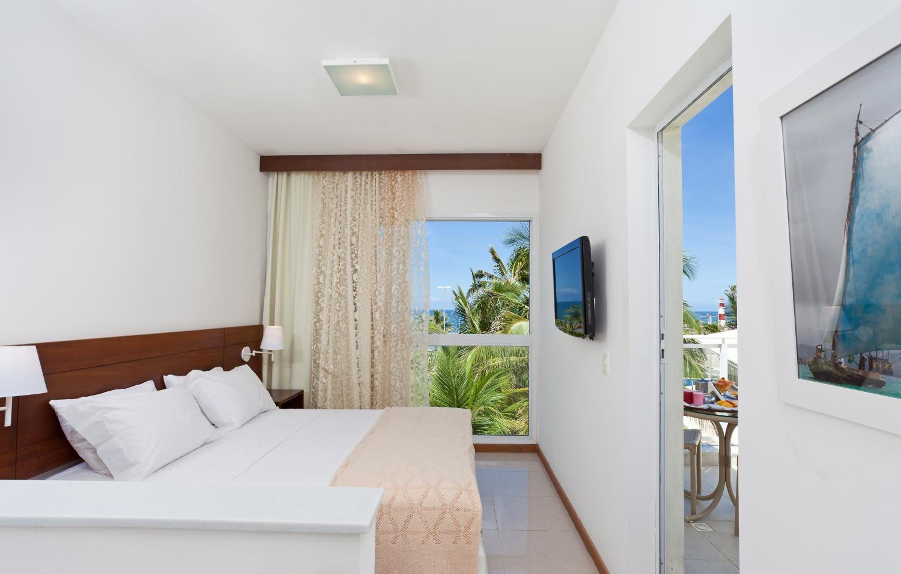 Superior Suite - Photo 10