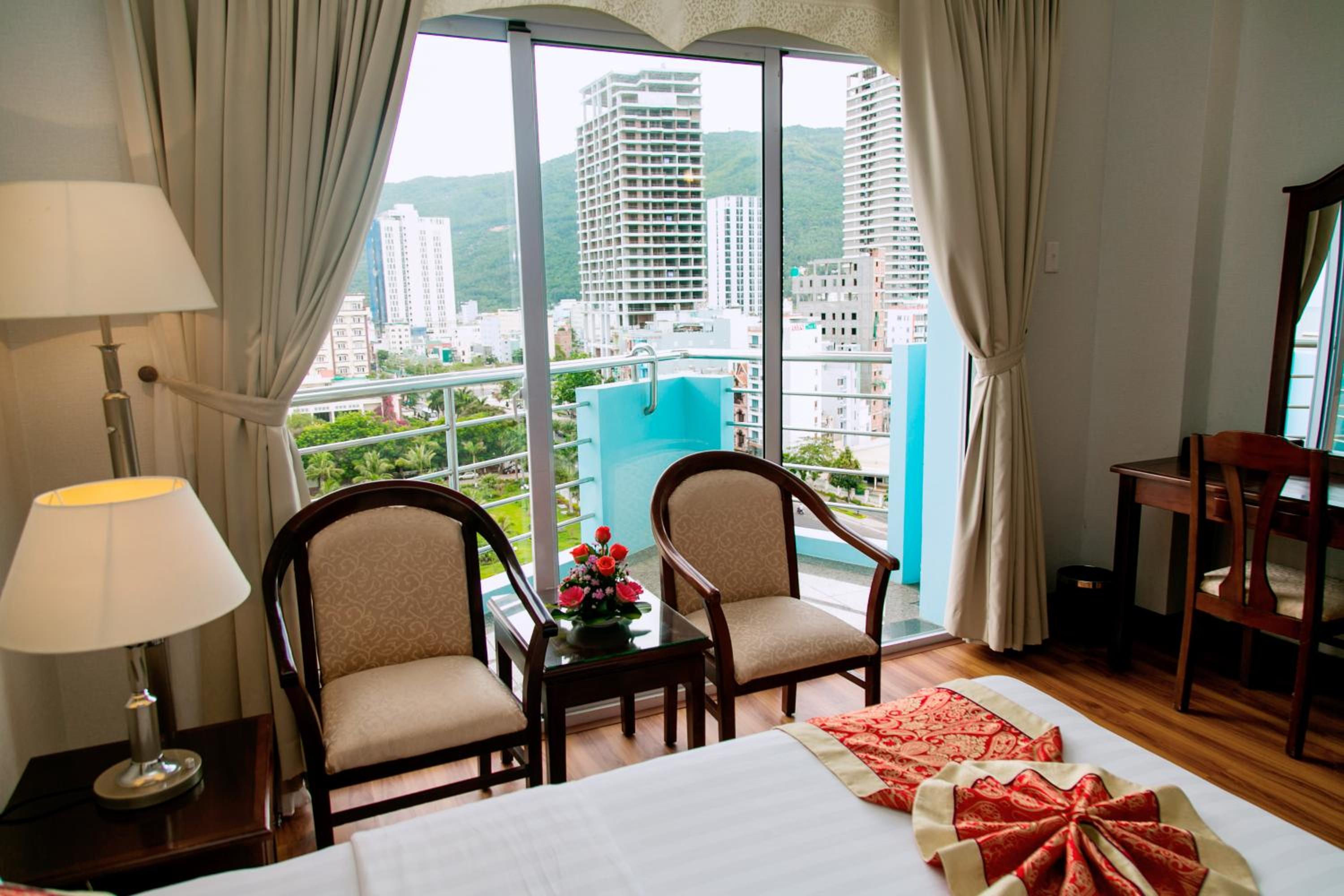 Deluxe Seaview Twin - Photo 5