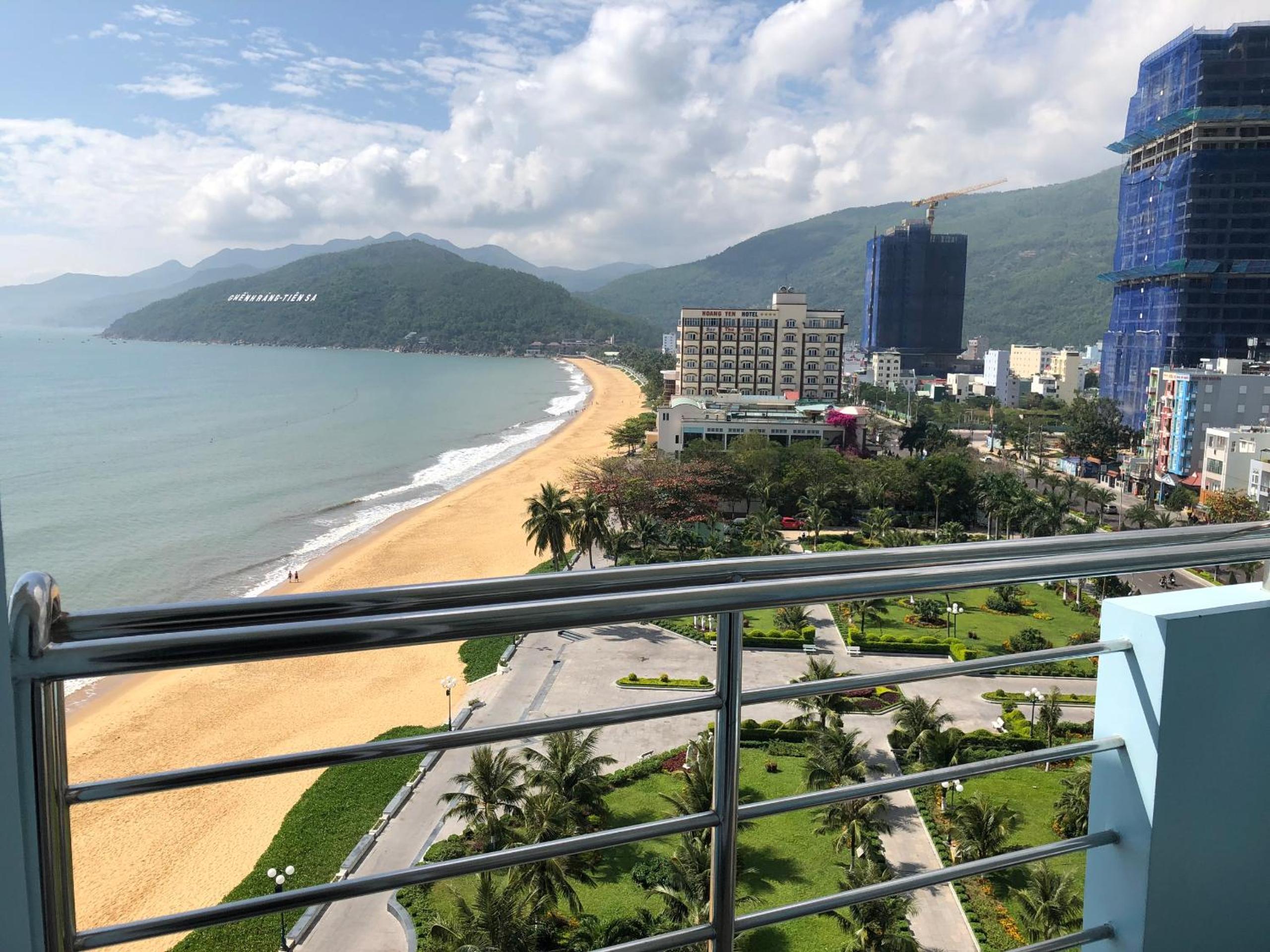 Deluxe Seaview Twin - Photo 4