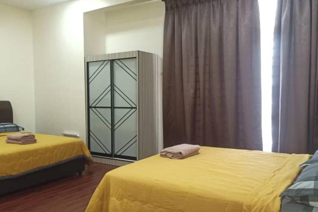 Four-Bedroom House photo 2