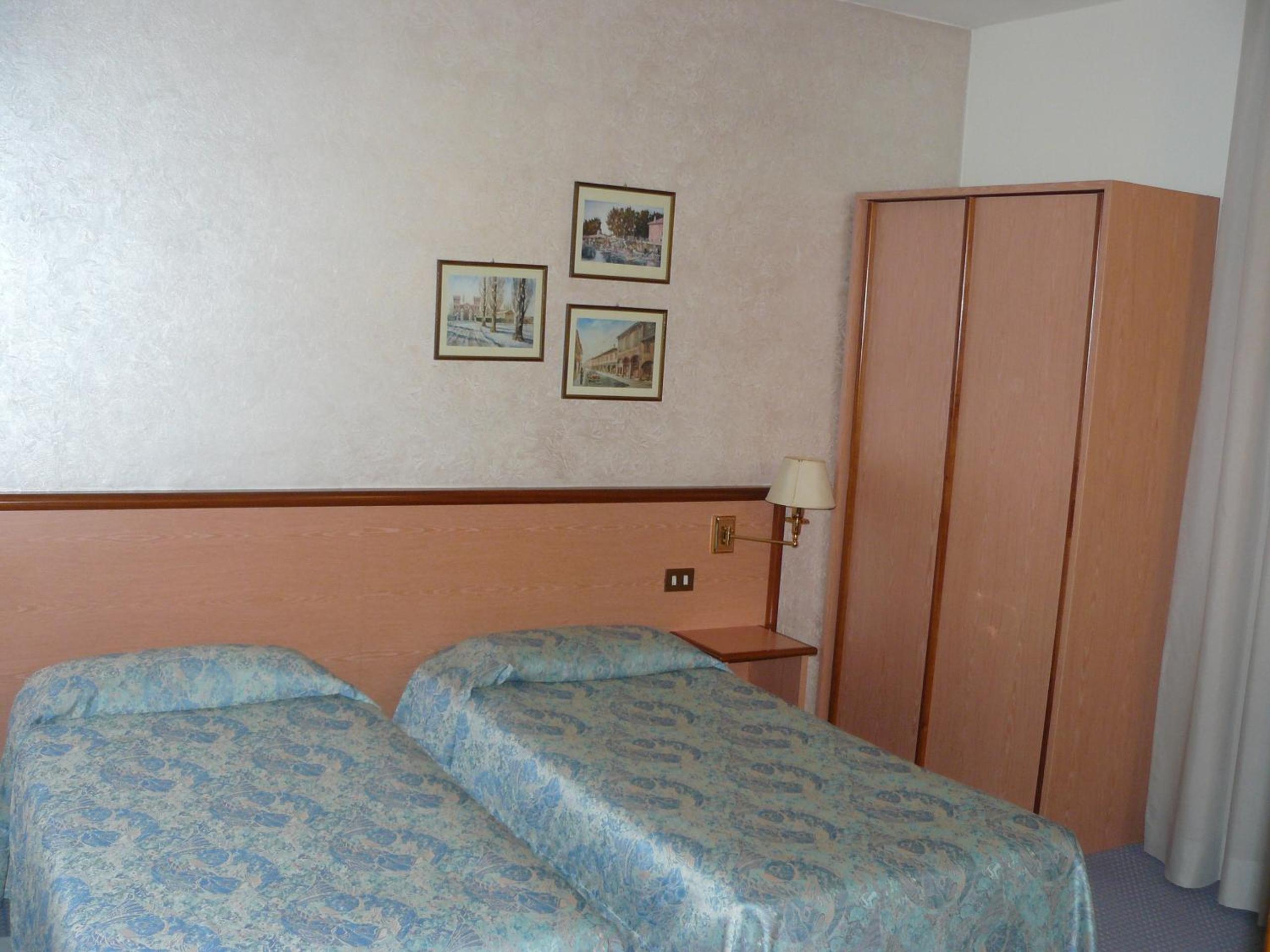 Economy Twin Room