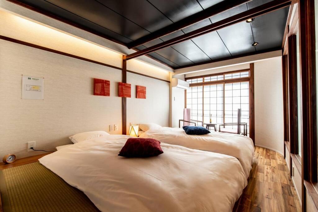 One-Bedroom House - Photo 33