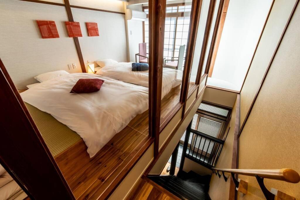 One-Bedroom House - Photo 34