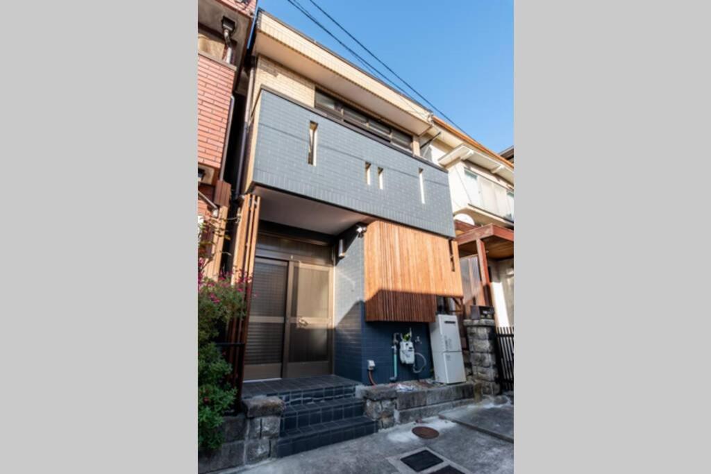 One-Bedroom House - Photo 27