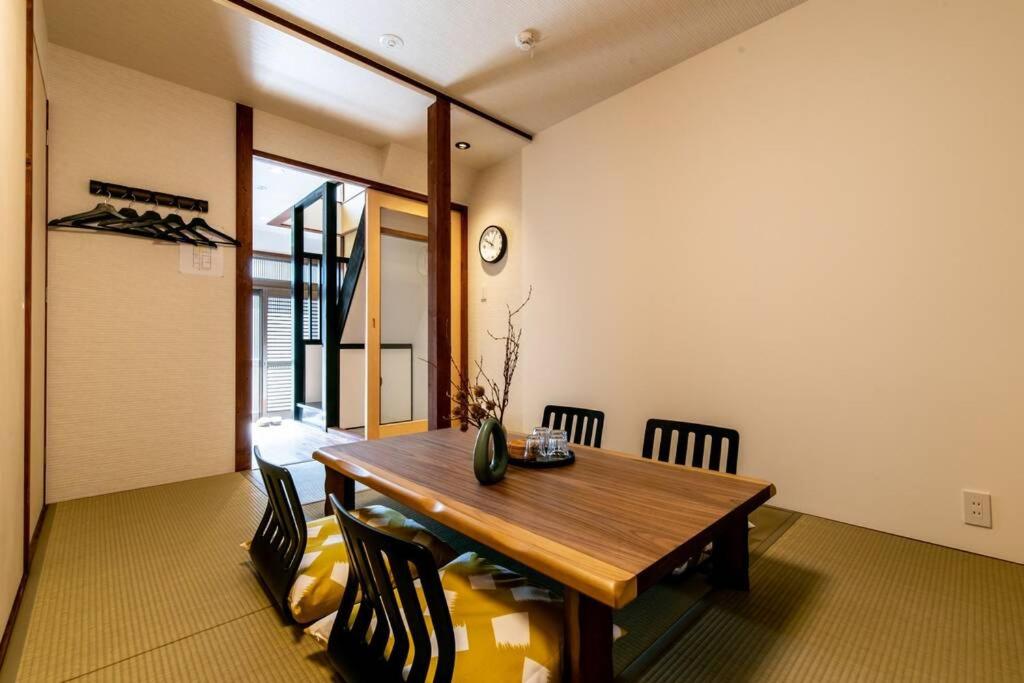 One-Bedroom House - Photo 10