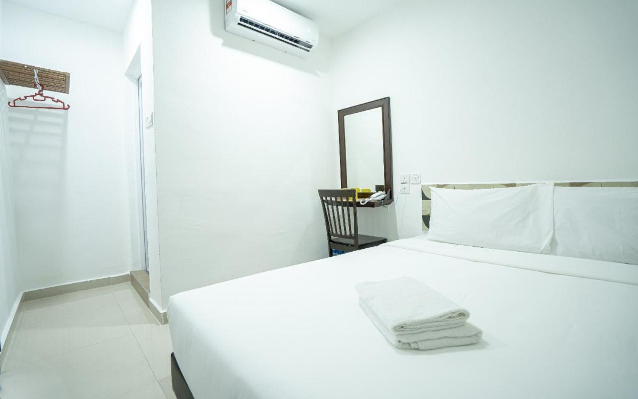 Standard Double Room - Photo 3